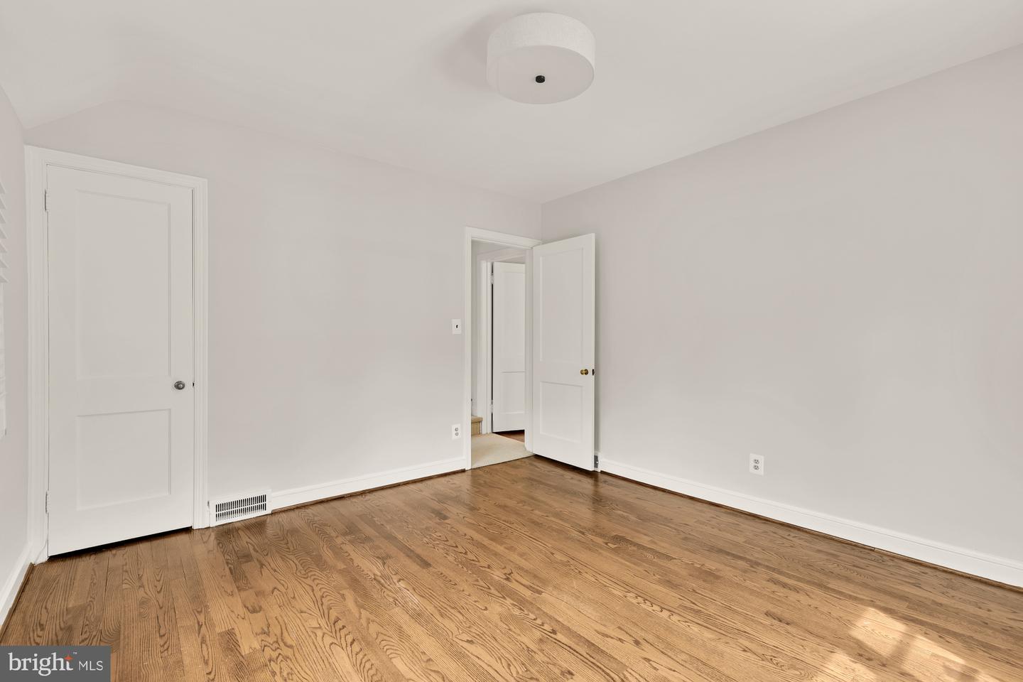 4320 LORCOM LN, ARLINGTON, Virginia 22207, 4 Bedrooms Bedrooms, ,2 BathroomsBathrooms,Residential,For sale,4320 LORCOM LN,VAAR2056350 MLS # VAAR2056350
