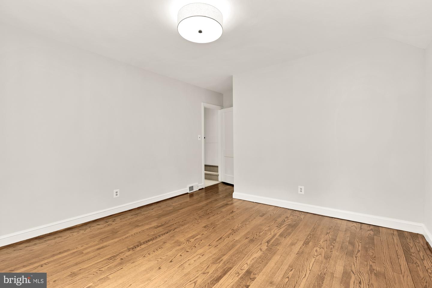 4320 LORCOM LN, ARLINGTON, Virginia 22207, 4 Bedrooms Bedrooms, ,2 BathroomsBathrooms,Residential,For sale,4320 LORCOM LN,VAAR2056350 MLS # VAAR2056350