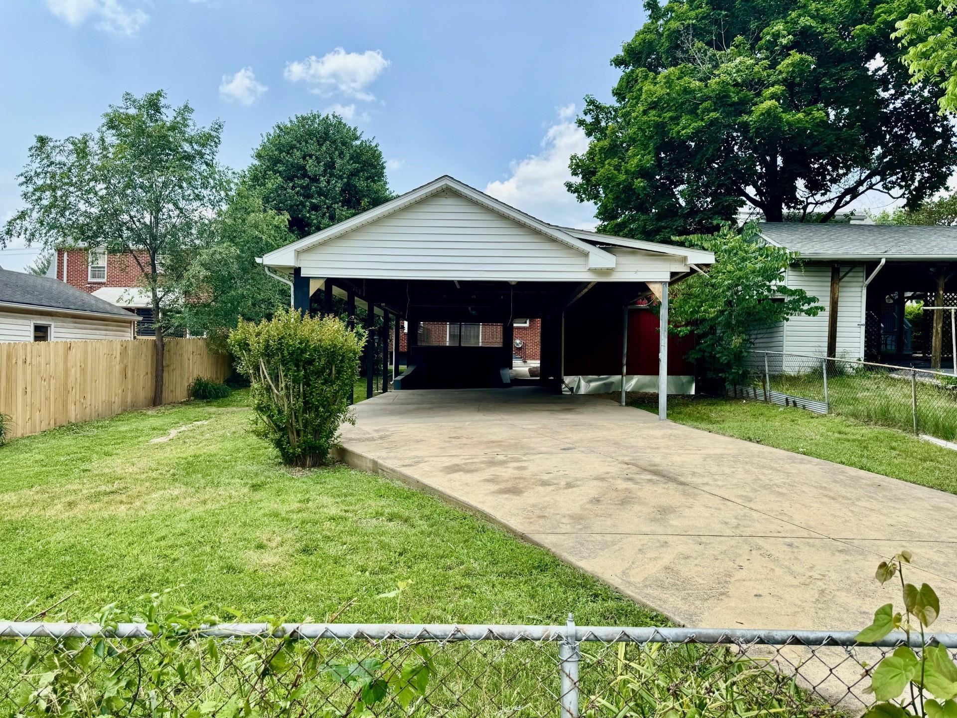 356 FLORENCE AVE, WAYNESBORO, Virginia 22980, 2 Bedrooms Bedrooms, ,1 BathroomBathrooms,Residential,356 FLORENCE AVE,665595 MLS # 665595