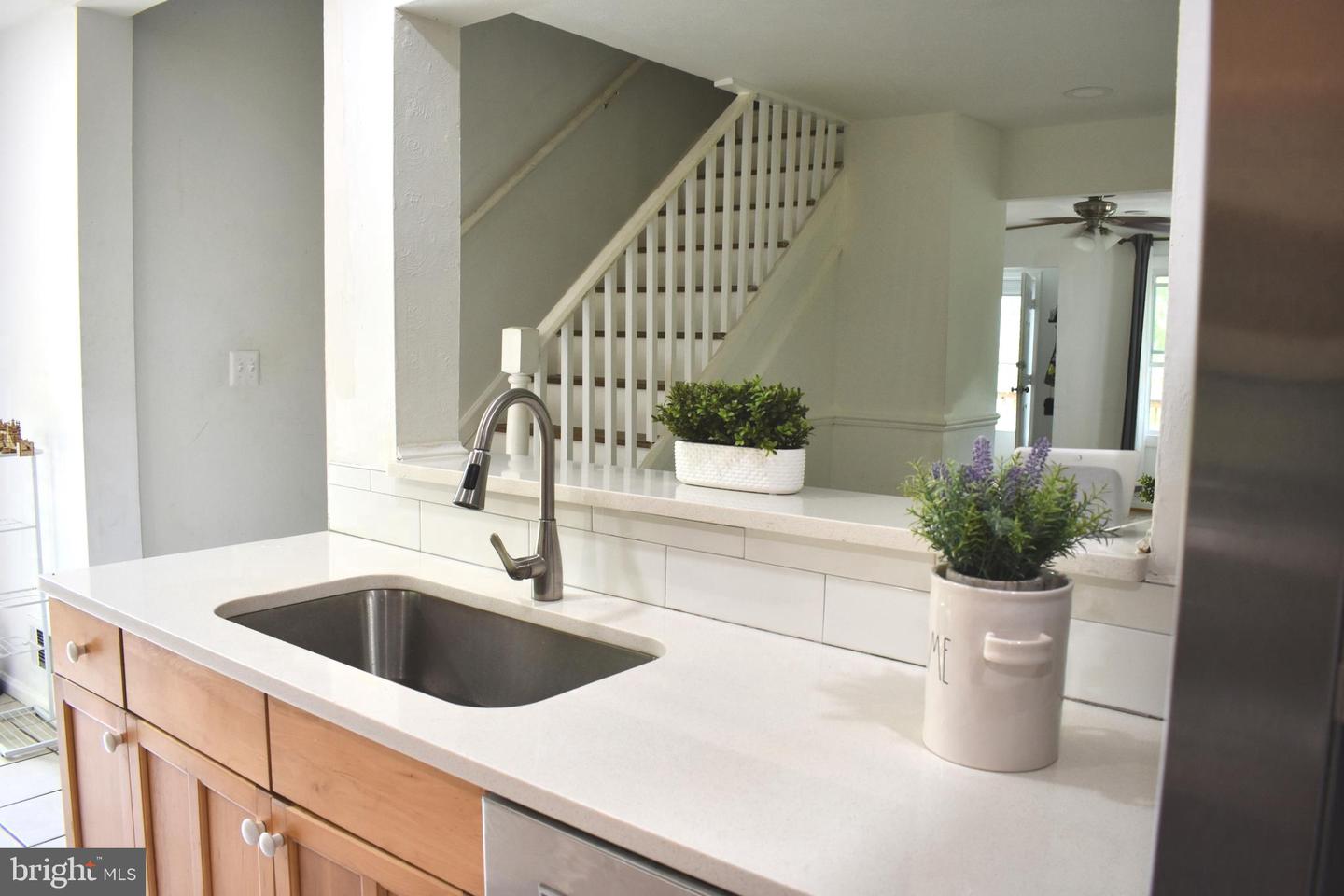 19127 WINDSOR RD, TRIANGLE, Virginia 22172, 4 Bedrooms Bedrooms, ,2 BathroomsBathrooms,Residential,For sale,19127 WINDSOR RD,VAPW2093656 MLS # VAPW2093656