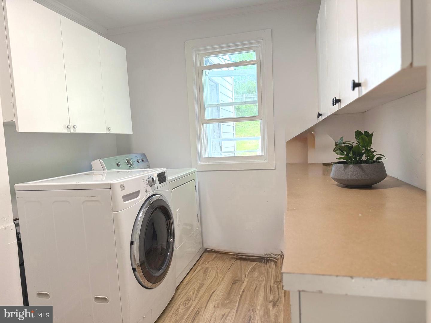 19127 WINDSOR RD, TRIANGLE, Virginia 22172, 4 Bedrooms Bedrooms, ,2 BathroomsBathrooms,Residential,For sale,19127 WINDSOR RD,VAPW2093656 MLS # VAPW2093656