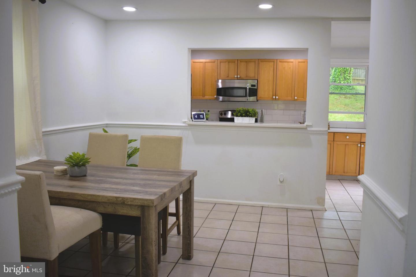 19127 WINDSOR RD, TRIANGLE, Virginia 22172, 4 Bedrooms Bedrooms, ,2 BathroomsBathrooms,Residential,For sale,19127 WINDSOR RD,VAPW2093656 MLS # VAPW2093656