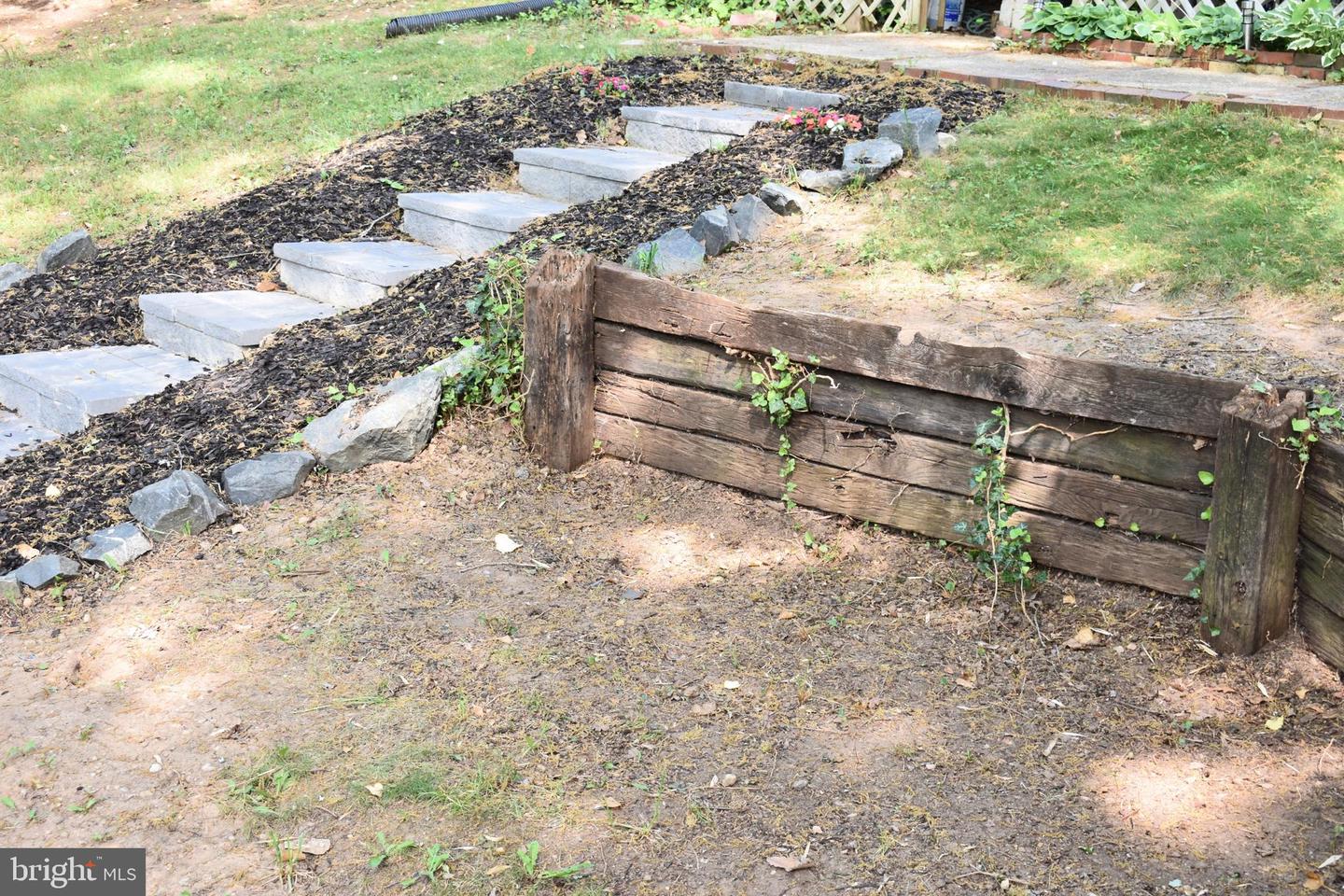 19127 WINDSOR RD, TRIANGLE, Virginia 22172, 4 Bedrooms Bedrooms, ,2 BathroomsBathrooms,Residential,For sale,19127 WINDSOR RD,VAPW2093656 MLS # VAPW2093656