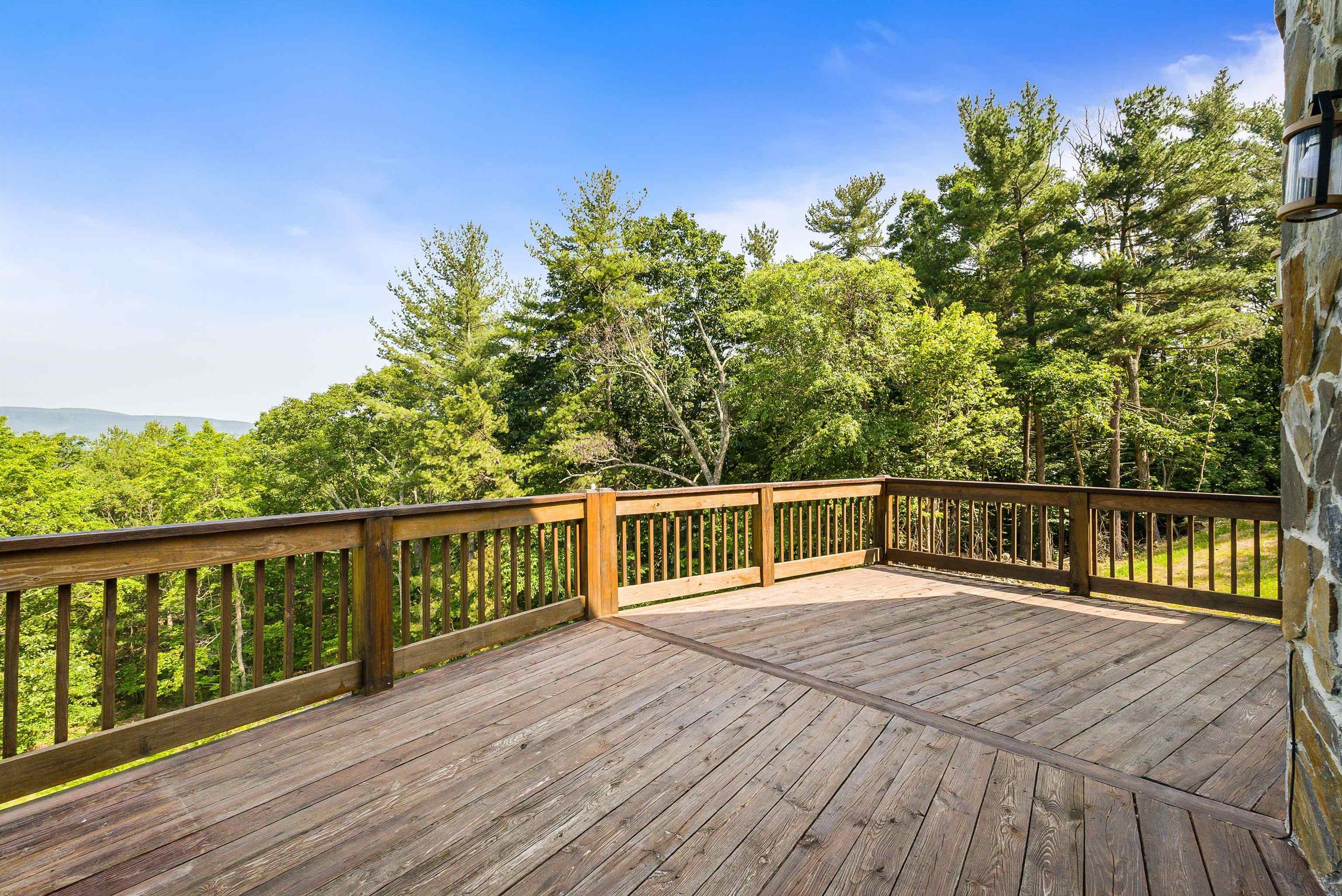 415 KNOB RD, ELKTON, Virginia 22827, 5 Bedrooms Bedrooms, ,4 BathroomsBathrooms,Residential,415 KNOB RD,665614 MLS # 665614