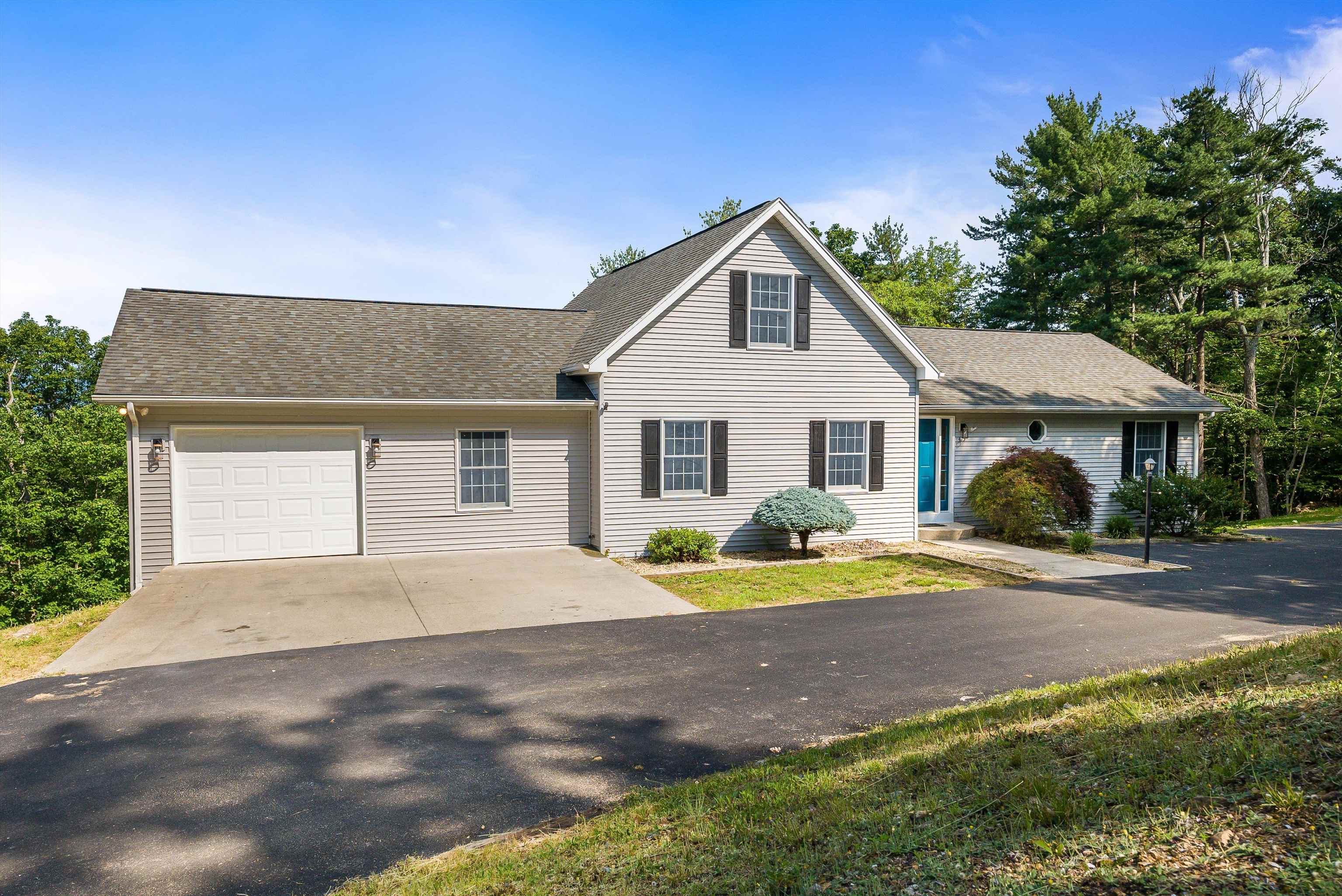 415 KNOB RD, ELKTON, Virginia 22827, 5 Bedrooms Bedrooms, ,4 BathroomsBathrooms,Residential,415 KNOB RD,665614 MLS # 665614