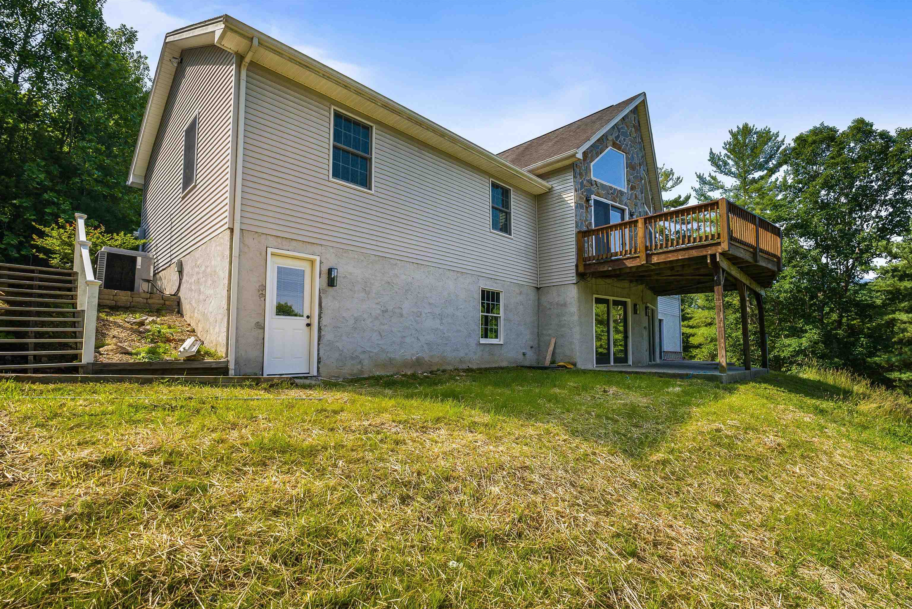 415 KNOB RD, ELKTON, Virginia 22827, 5 Bedrooms Bedrooms, ,4 BathroomsBathrooms,Residential,415 KNOB RD,665614 MLS # 665614