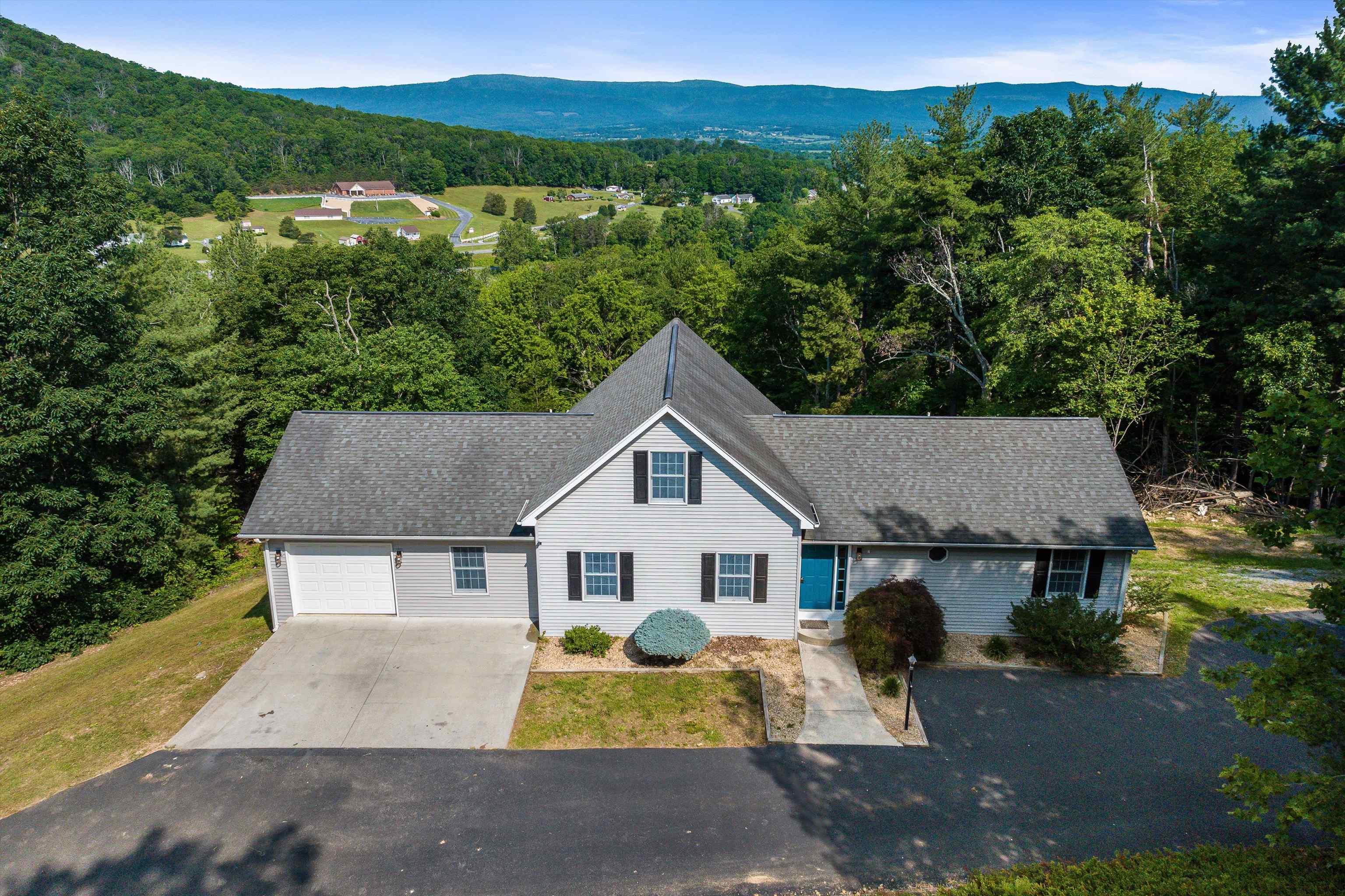 415 KNOB RD, ELKTON, Virginia 22827, 5 Bedrooms Bedrooms, ,4 BathroomsBathrooms,Residential,415 KNOB RD,665614 MLS # 665614
