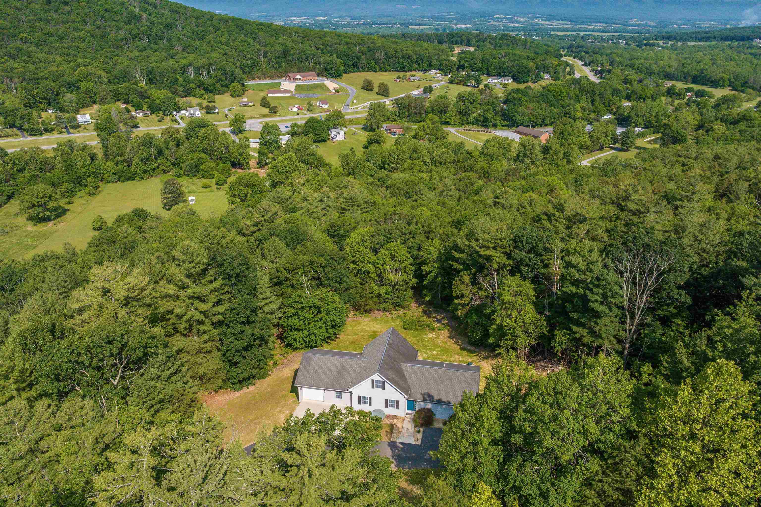 415 KNOB RD, ELKTON, Virginia 22827, 5 Bedrooms Bedrooms, ,4 BathroomsBathrooms,Residential,415 KNOB RD,665614 MLS # 665614