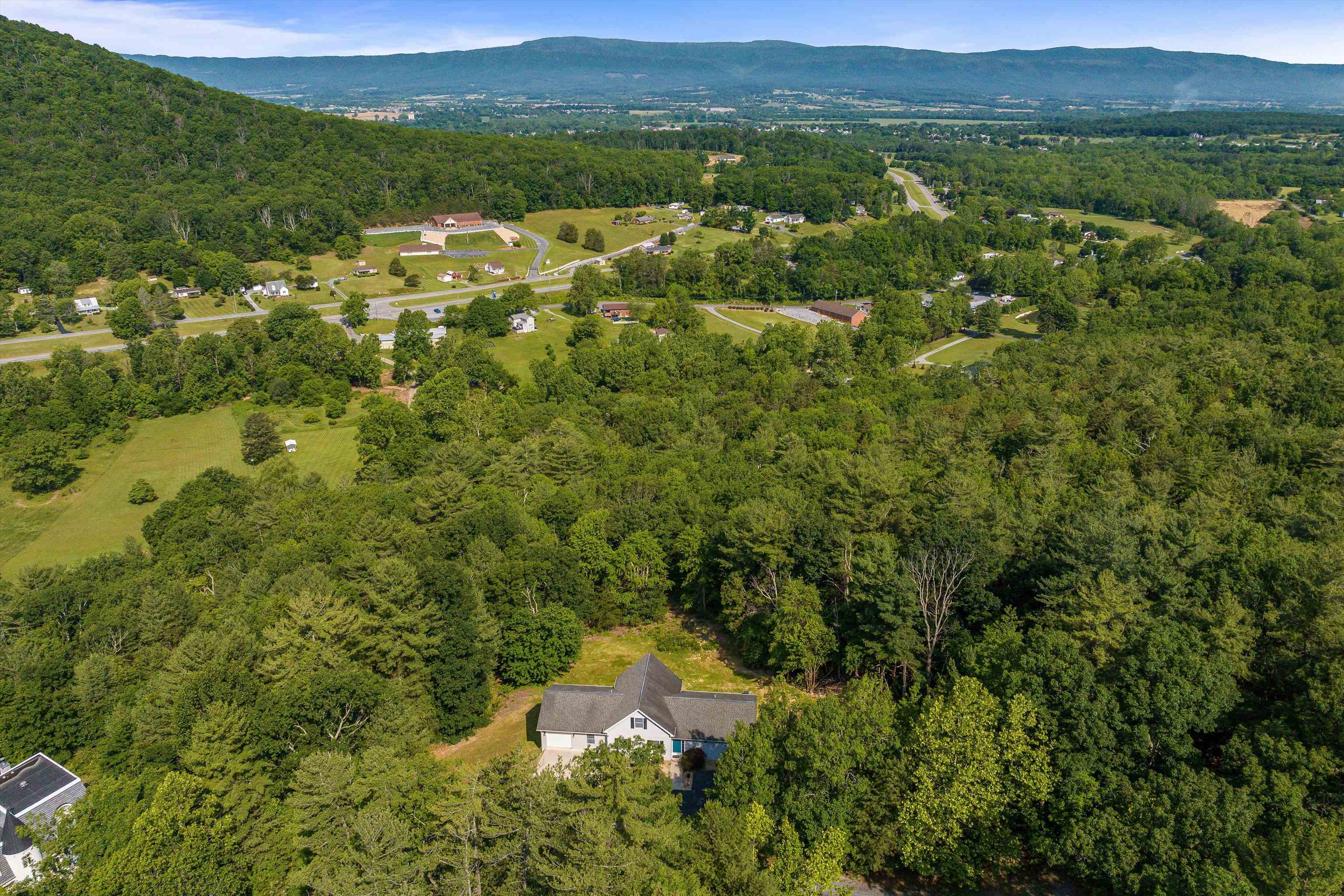 415 KNOB RD, ELKTON, Virginia 22827, 5 Bedrooms Bedrooms, ,4 BathroomsBathrooms,Residential,415 KNOB RD,665614 MLS # 665614