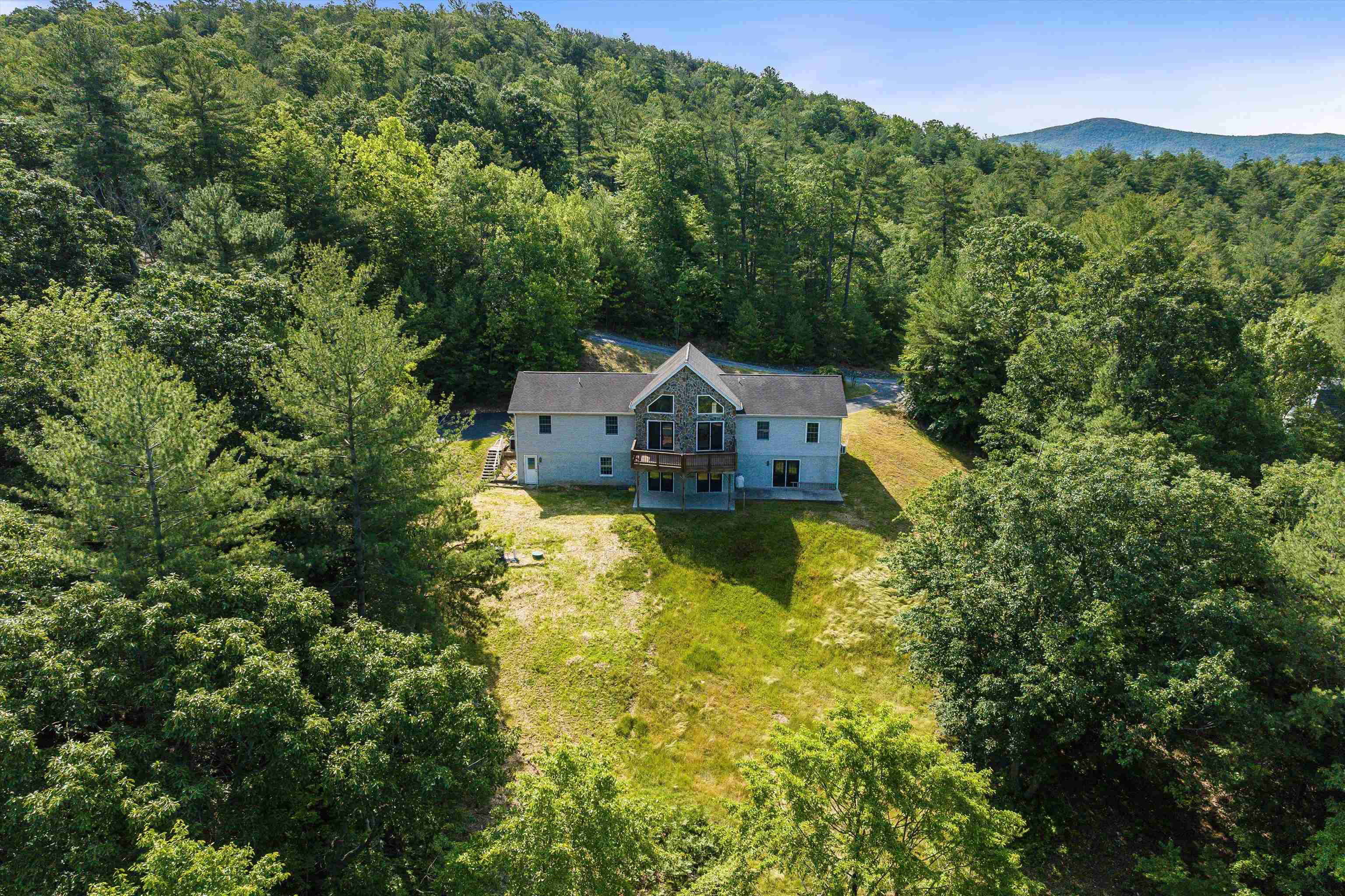 415 KNOB RD, ELKTON, Virginia 22827, 5 Bedrooms Bedrooms, ,4 BathroomsBathrooms,Residential,415 KNOB RD,665614 MLS # 665614
