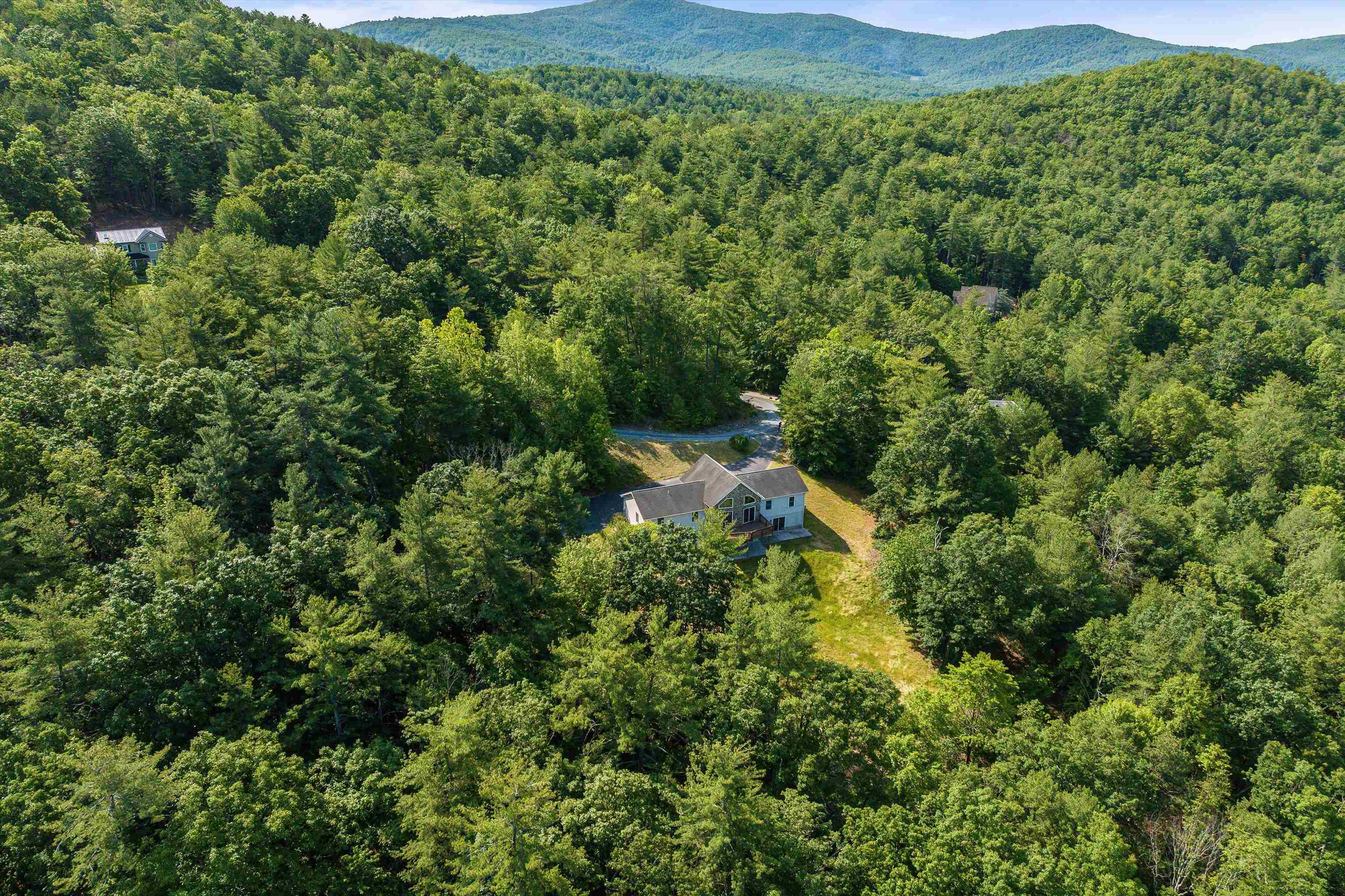 415 KNOB RD, ELKTON, Virginia 22827, 5 Bedrooms Bedrooms, ,4 BathroomsBathrooms,Residential,415 KNOB RD,665614 MLS # 665614
