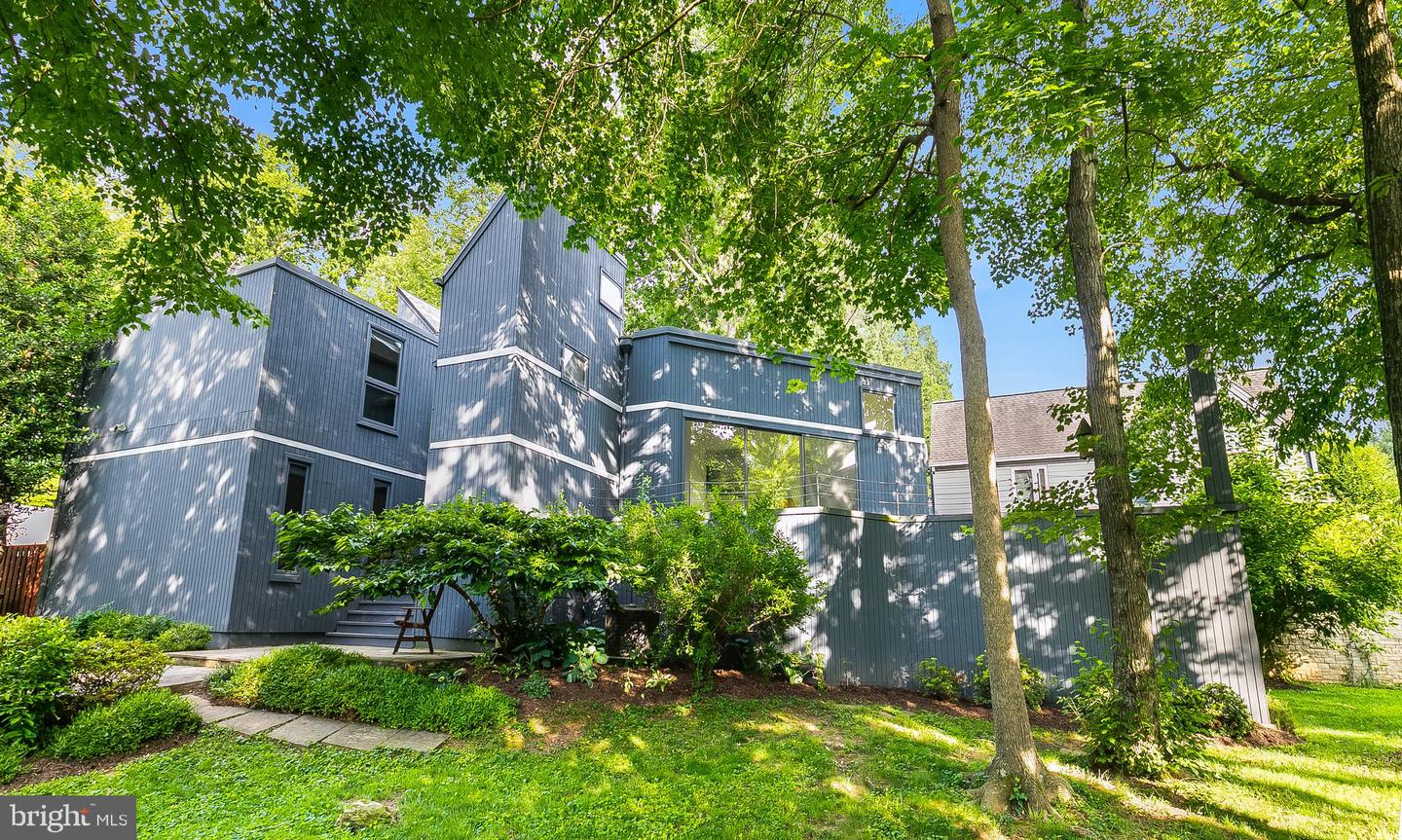 6885 MELROSE DR, MCLEAN, Virginia 22101, 5 Bedrooms Bedrooms, ,2 BathroomsBathrooms,Residential,For sale,6885 MELROSE DR,VAFX2238264 MLS # VAFX2238264