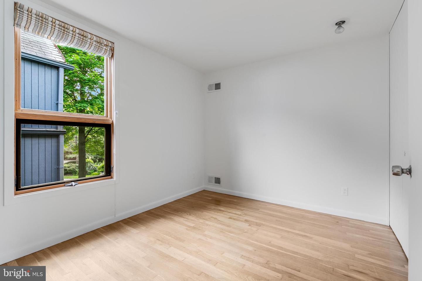 6885 MELROSE DR, MCLEAN, Virginia 22101, 5 Bedrooms Bedrooms, ,2 BathroomsBathrooms,Residential,For sale,6885 MELROSE DR,VAFX2238264 MLS # VAFX2238264