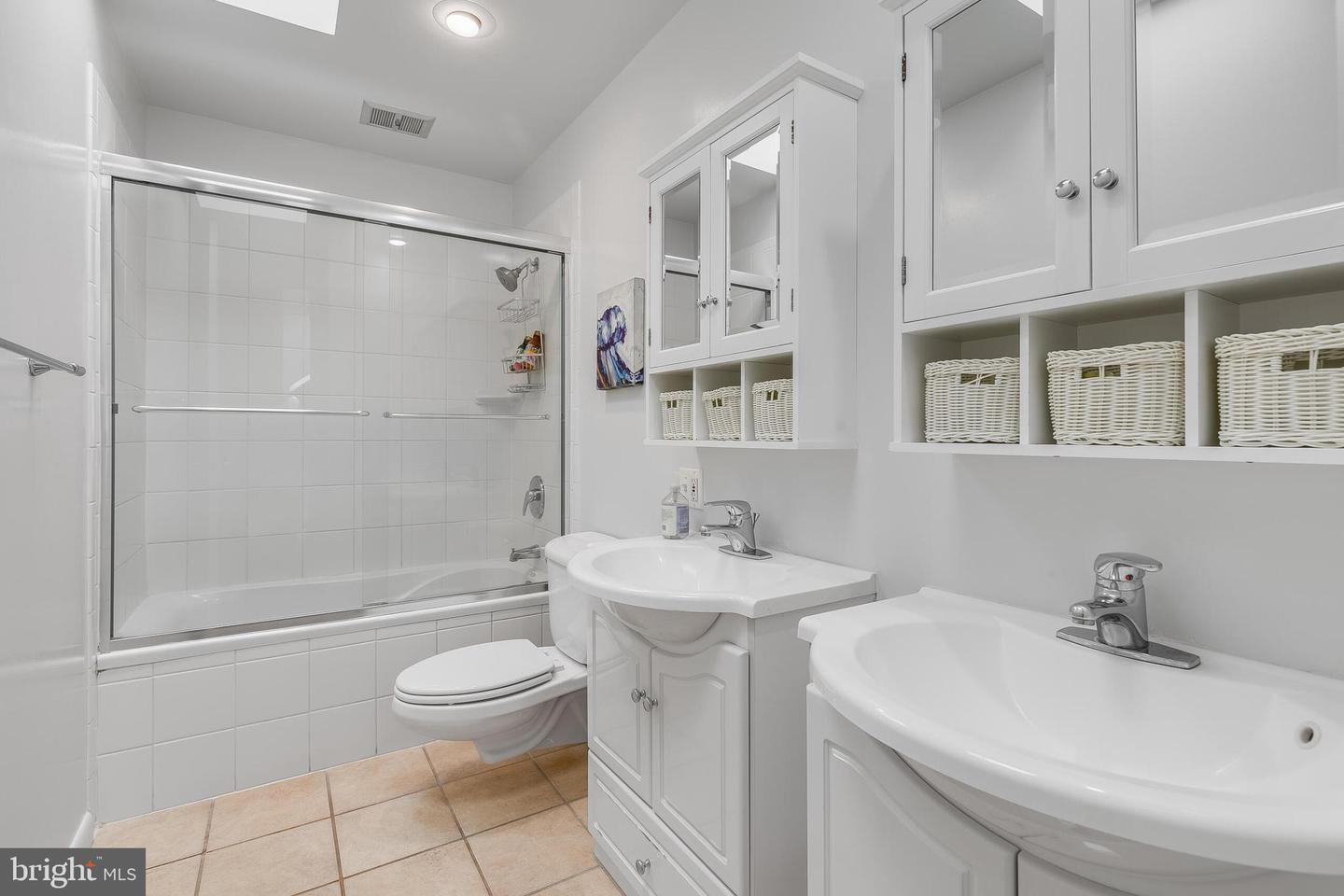 6885 MELROSE DR, MCLEAN, Virginia 22101, 5 Bedrooms Bedrooms, ,2 BathroomsBathrooms,Residential,For sale,6885 MELROSE DR,VAFX2238264 MLS # VAFX2238264