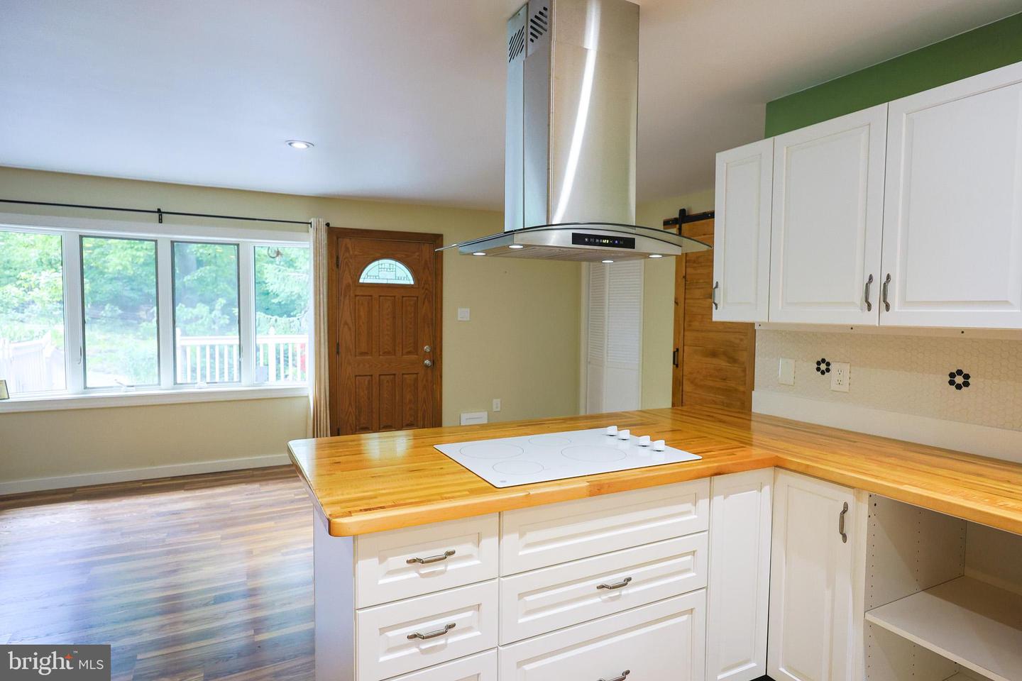 175 MOUNTAIN HEIGHTS RD, FRONT ROYAL, Virginia 22630, 2 Bedrooms Bedrooms, 9 Rooms Rooms,2 BathroomsBathrooms,Residential,For sale,175 MOUNTAIN HEIGHTS RD,VAWR2011142 MLS # VAWR2011142