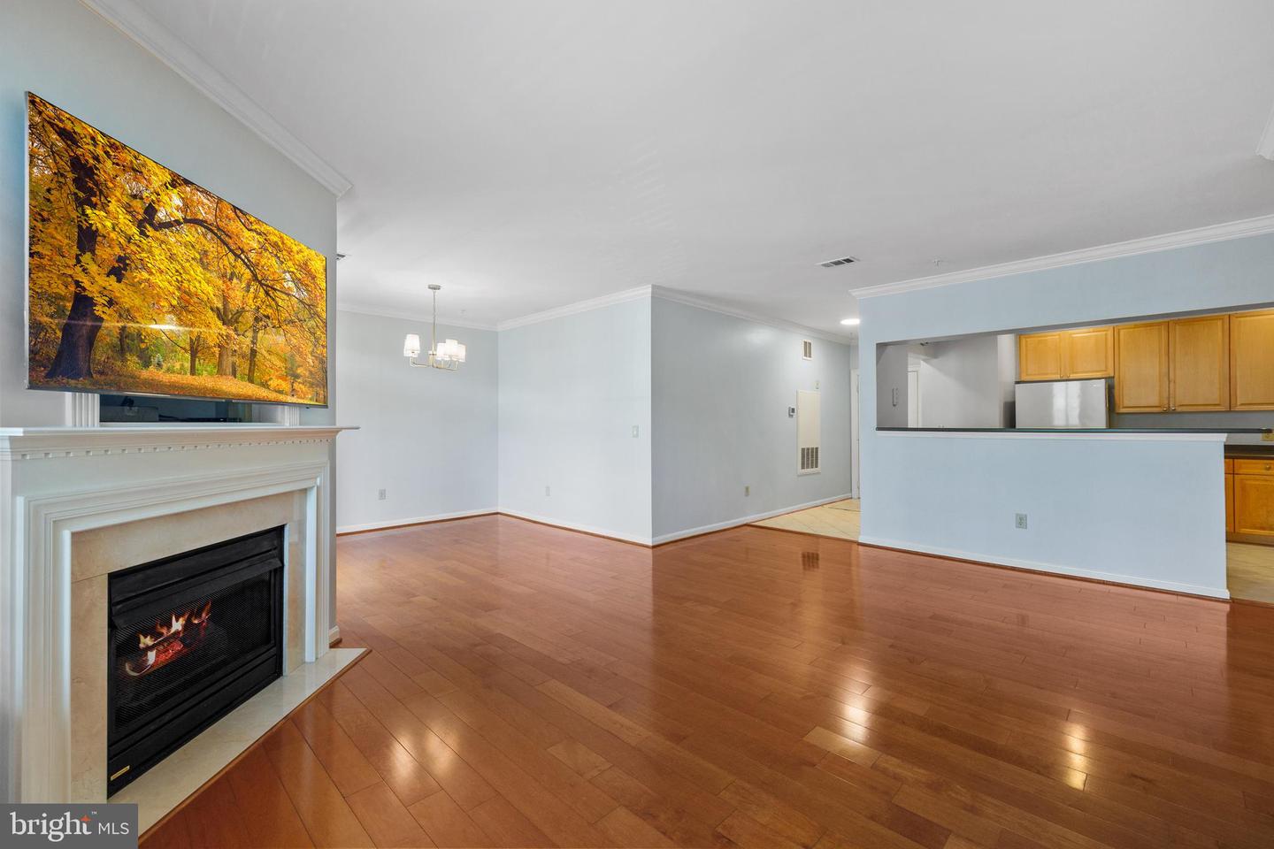4950 BRENMAN PARK DR #301, ALEXANDRIA, Virginia 22304, 2 Bedrooms Bedrooms, ,2 BathroomsBathrooms,Residential,For sale,4950 BRENMAN PARK DR #301,VAAX2045426 MLS # VAAX2045426