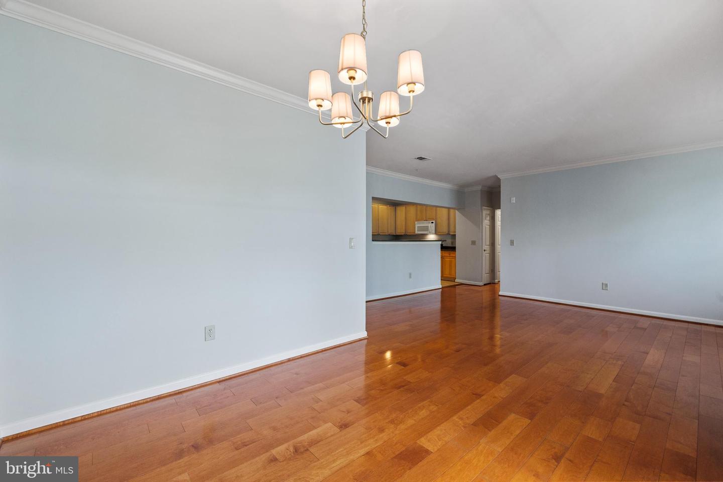 4950 BRENMAN PARK DR #301, ALEXANDRIA, Virginia 22304, 2 Bedrooms Bedrooms, ,2 BathroomsBathrooms,Residential,For sale,4950 BRENMAN PARK DR #301,VAAX2045426 MLS # VAAX2045426