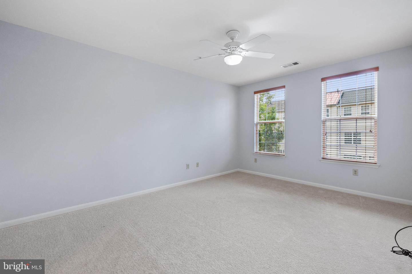 4950 BRENMAN PARK DR #301, ALEXANDRIA, Virginia 22304, 2 Bedrooms Bedrooms, ,2 BathroomsBathrooms,Residential,For sale,4950 BRENMAN PARK DR #301,VAAX2045426 MLS # VAAX2045426