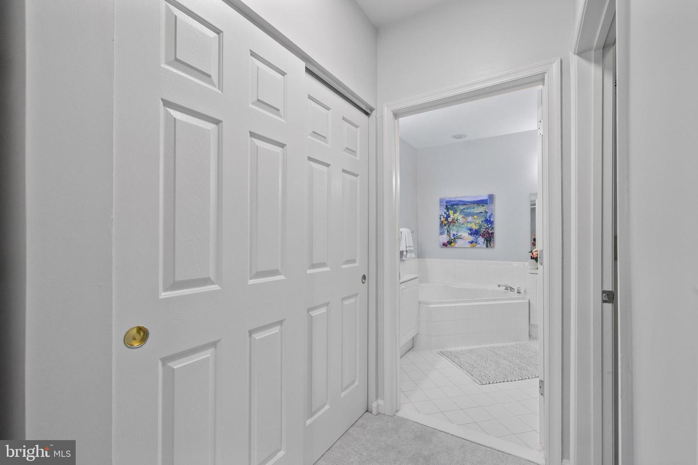 4950 BRENMAN PARK DR #301, ALEXANDRIA, Virginia 22304, 2 Bedrooms Bedrooms, ,2 BathroomsBathrooms,Residential,For sale,4950 BRENMAN PARK DR #301,VAAX2045426 MLS # VAAX2045426