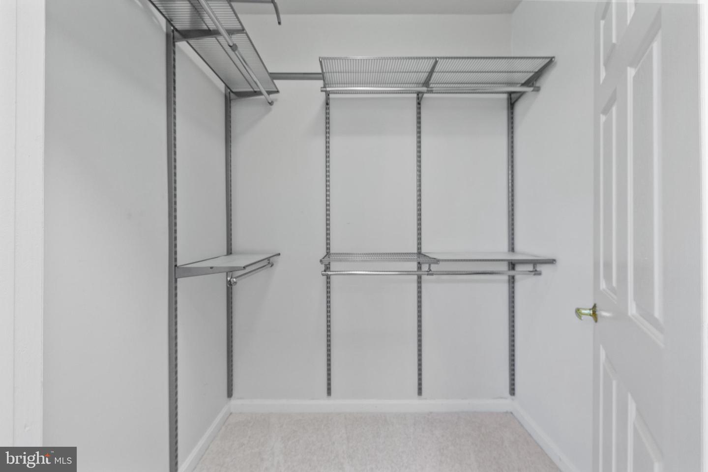 4950 BRENMAN PARK DR #301, ALEXANDRIA, Virginia 22304, 2 Bedrooms Bedrooms, ,2 BathroomsBathrooms,Residential,For sale,4950 BRENMAN PARK DR #301,VAAX2045426 MLS # VAAX2045426