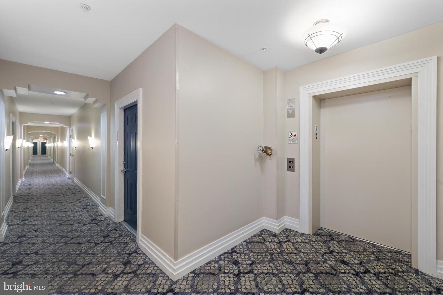4950 BRENMAN PARK DR #301, ALEXANDRIA, Virginia 22304, 2 Bedrooms Bedrooms, ,2 BathroomsBathrooms,Residential,For sale,4950 BRENMAN PARK DR #301,VAAX2045426 MLS # VAAX2045426