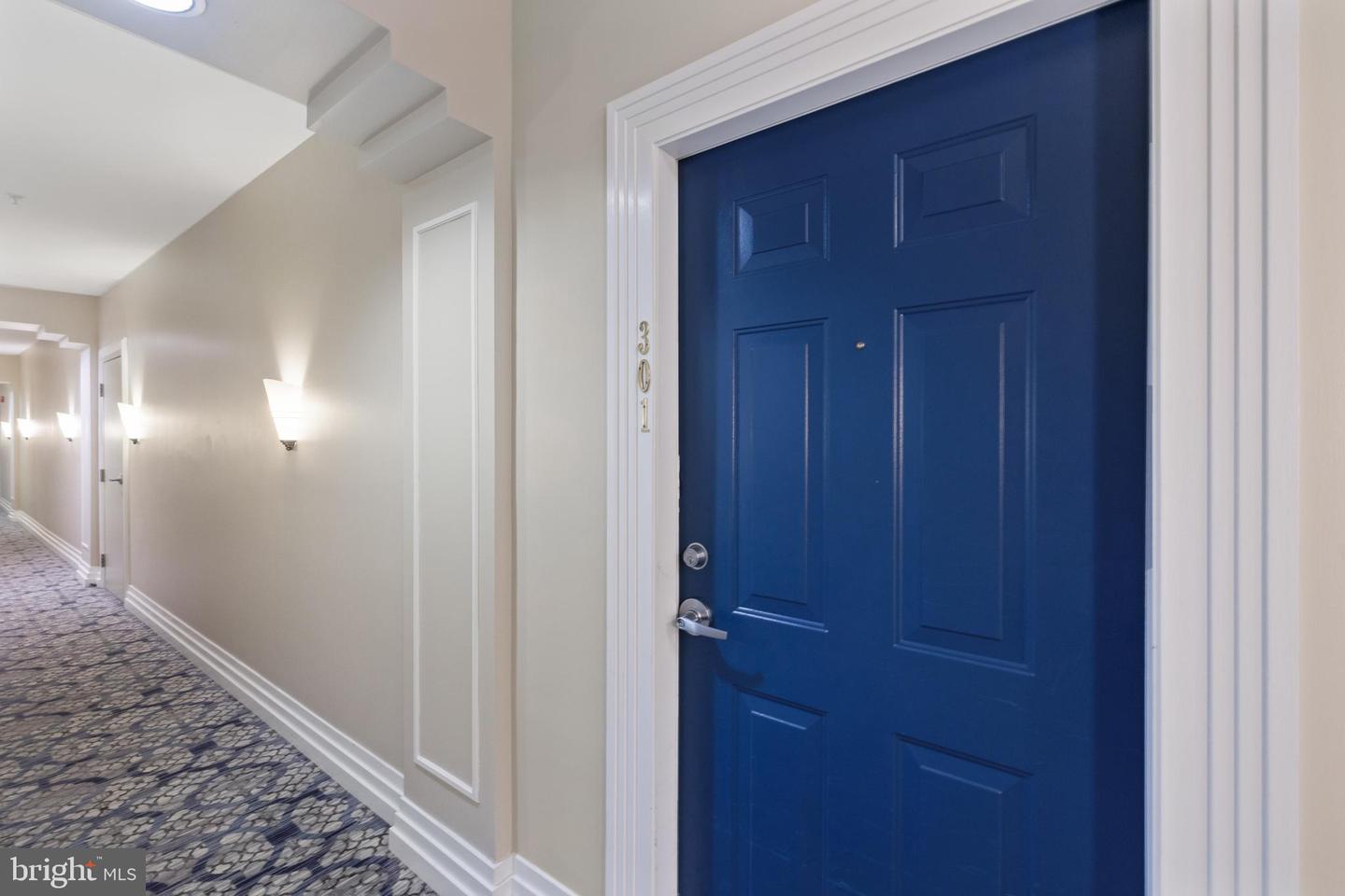 4950 BRENMAN PARK DR #301, ALEXANDRIA, Virginia 22304, 2 Bedrooms Bedrooms, ,2 BathroomsBathrooms,Residential,For sale,4950 BRENMAN PARK DR #301,VAAX2045426 MLS # VAAX2045426