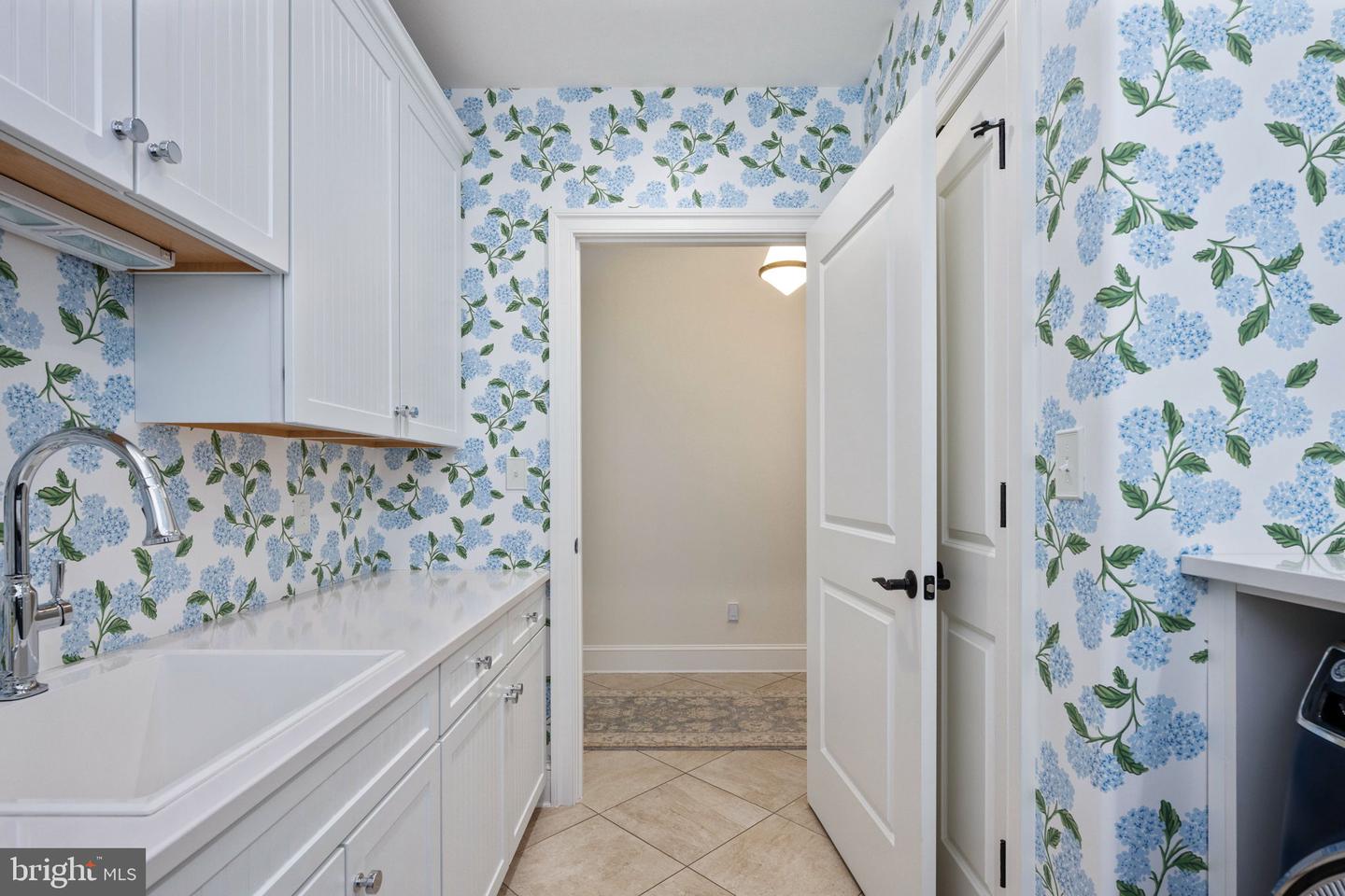 913 A CAROLINE ST, FREDERICKSBURG, Virginia 22401, 3 Bedrooms Bedrooms, 8 Rooms Rooms,3 BathroomsBathrooms,Residential,For sale,913 A CAROLINE ST,VAFB2008282 MLS # VAFB2008282