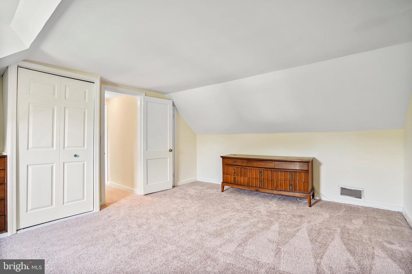 7110 COVENTRY RD, ALEXANDRIA, Virginia 22306, 4 Bedrooms Bedrooms, 11 Rooms Rooms,2 BathroomsBathrooms,Residential,For sale,7110 COVENTRY RD,VAFX2242572 MLS # VAFX2242572