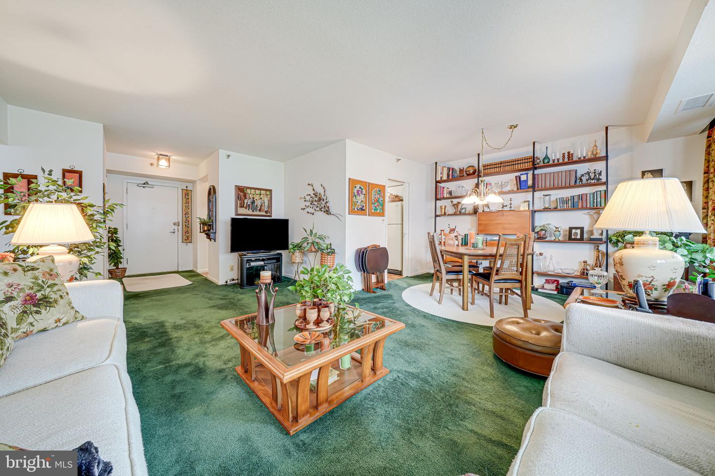 5501 SEMINARY RD #401S, FALLS CHURCH, Virginia 22041, 1 Bedroom Bedrooms, ,1 BathroomBathrooms,Residential,For sale,5501 SEMINARY RD #401S,VAFX2244418 MLS # VAFX2244418