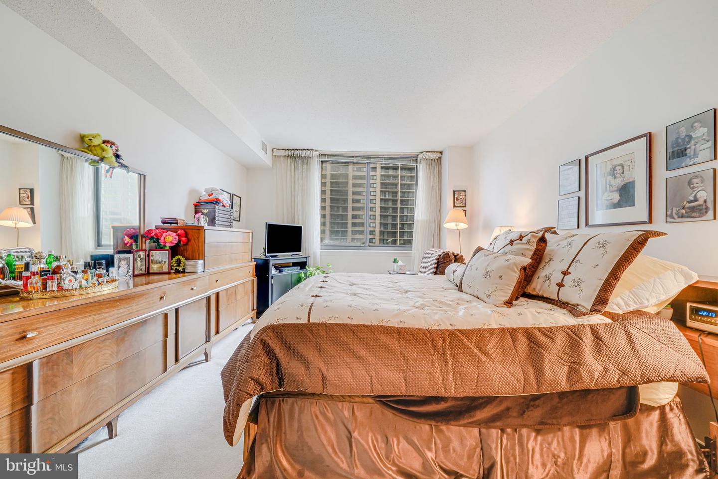 5501 SEMINARY RD #401S, FALLS CHURCH, Virginia 22041, 1 Bedroom Bedrooms, ,1 BathroomBathrooms,Residential,For sale,5501 SEMINARY RD #401S,VAFX2244418 MLS # VAFX2244418