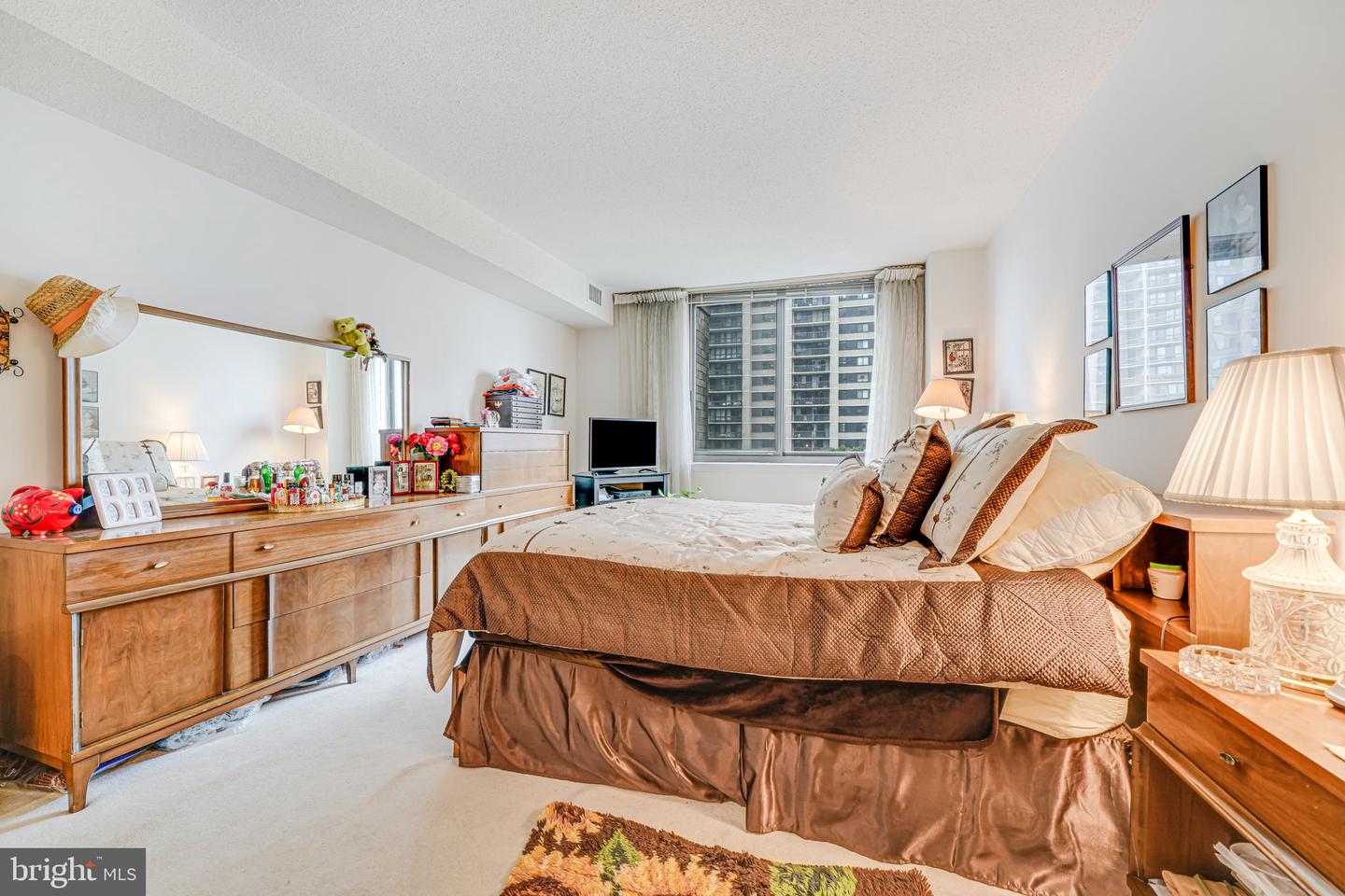 5501 SEMINARY RD #401S, FALLS CHURCH, Virginia 22041, 1 Bedroom Bedrooms, ,1 BathroomBathrooms,Residential,For sale,5501 SEMINARY RD #401S,VAFX2244418 MLS # VAFX2244418