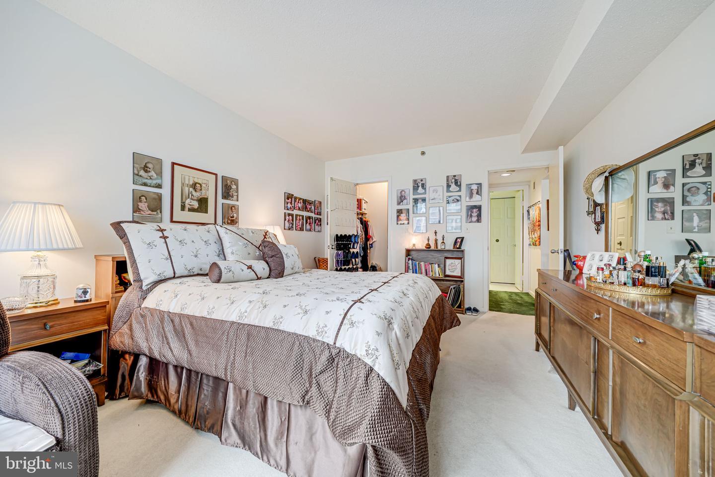 5501 SEMINARY RD #401S, FALLS CHURCH, Virginia 22041, 1 Bedroom Bedrooms, ,1 BathroomBathrooms,Residential,For sale,5501 SEMINARY RD #401S,VAFX2244418 MLS # VAFX2244418