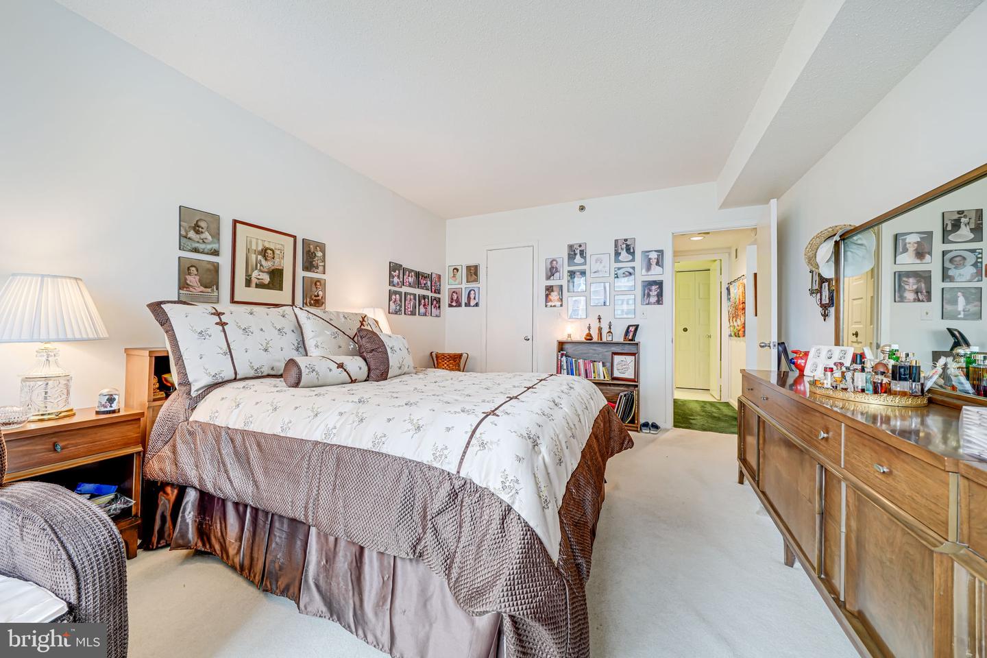 5501 SEMINARY RD #401S, FALLS CHURCH, Virginia 22041, 1 Bedroom Bedrooms, ,1 BathroomBathrooms,Residential,For sale,5501 SEMINARY RD #401S,VAFX2244418 MLS # VAFX2244418