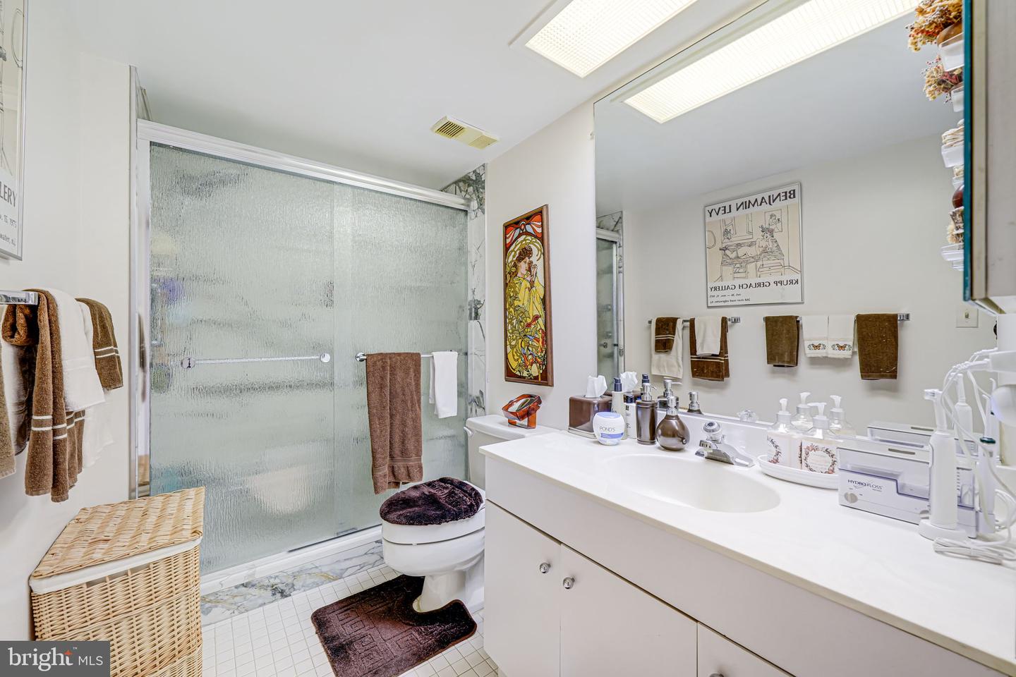 5501 SEMINARY RD #401S, FALLS CHURCH, Virginia 22041, 1 Bedroom Bedrooms, ,1 BathroomBathrooms,Residential,For sale,5501 SEMINARY RD #401S,VAFX2244418 MLS # VAFX2244418