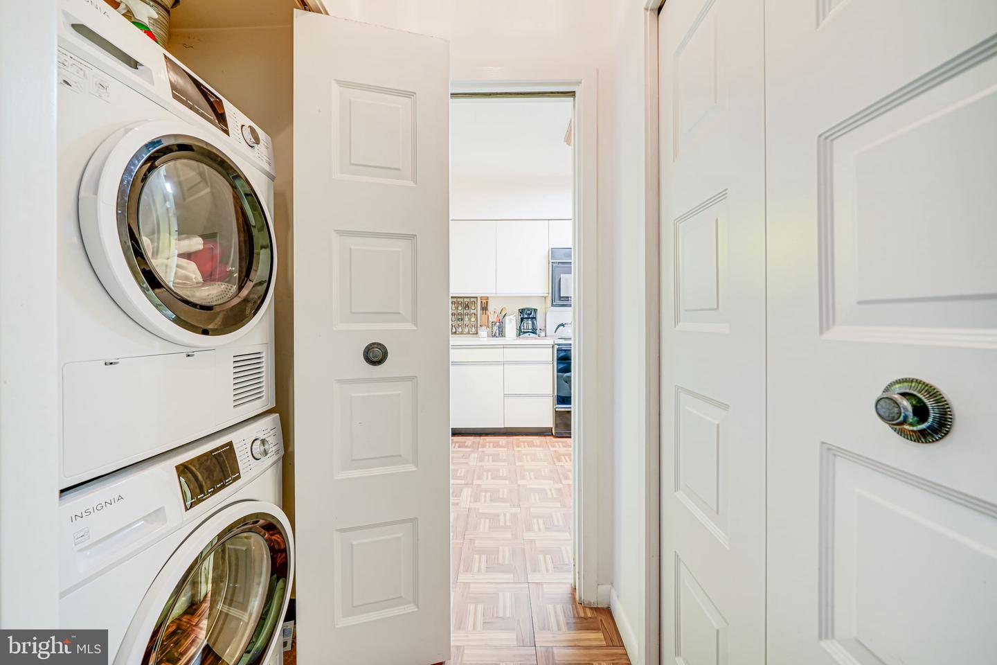 5501 SEMINARY RD #401S, FALLS CHURCH, Virginia 22041, 1 Bedroom Bedrooms, ,1 BathroomBathrooms,Residential,For sale,5501 SEMINARY RD #401S,VAFX2244418 MLS # VAFX2244418
