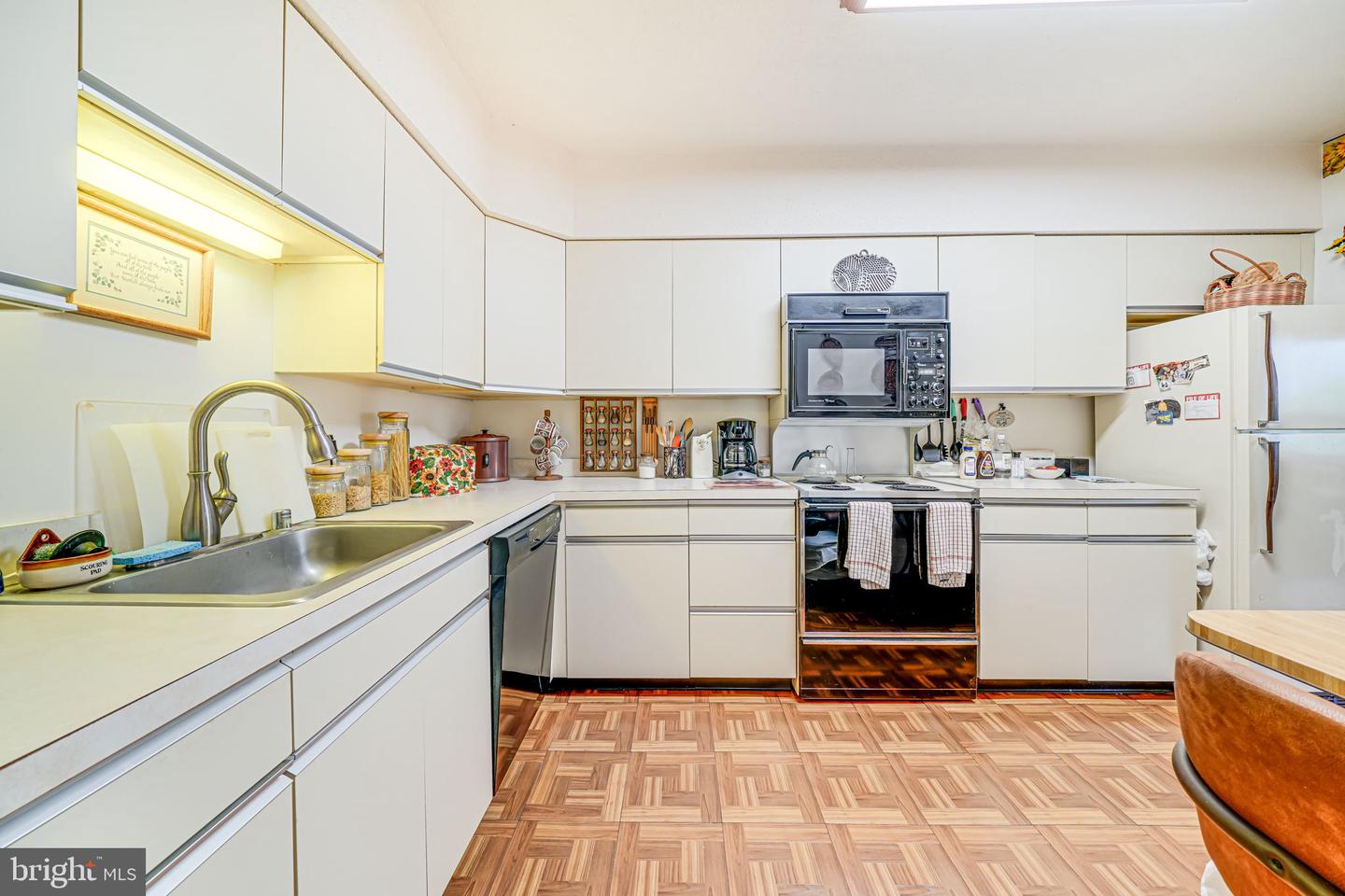 5501 SEMINARY RD #401S, FALLS CHURCH, Virginia 22041, 1 Bedroom Bedrooms, ,1 BathroomBathrooms,Residential,For sale,5501 SEMINARY RD #401S,VAFX2244418 MLS # VAFX2244418