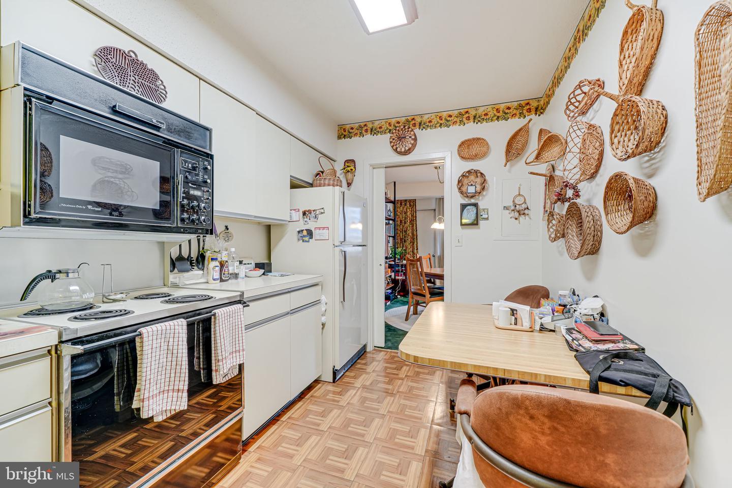 5501 SEMINARY RD #401S, FALLS CHURCH, Virginia 22041, 1 Bedroom Bedrooms, ,1 BathroomBathrooms,Residential,For sale,5501 SEMINARY RD #401S,VAFX2244418 MLS # VAFX2244418