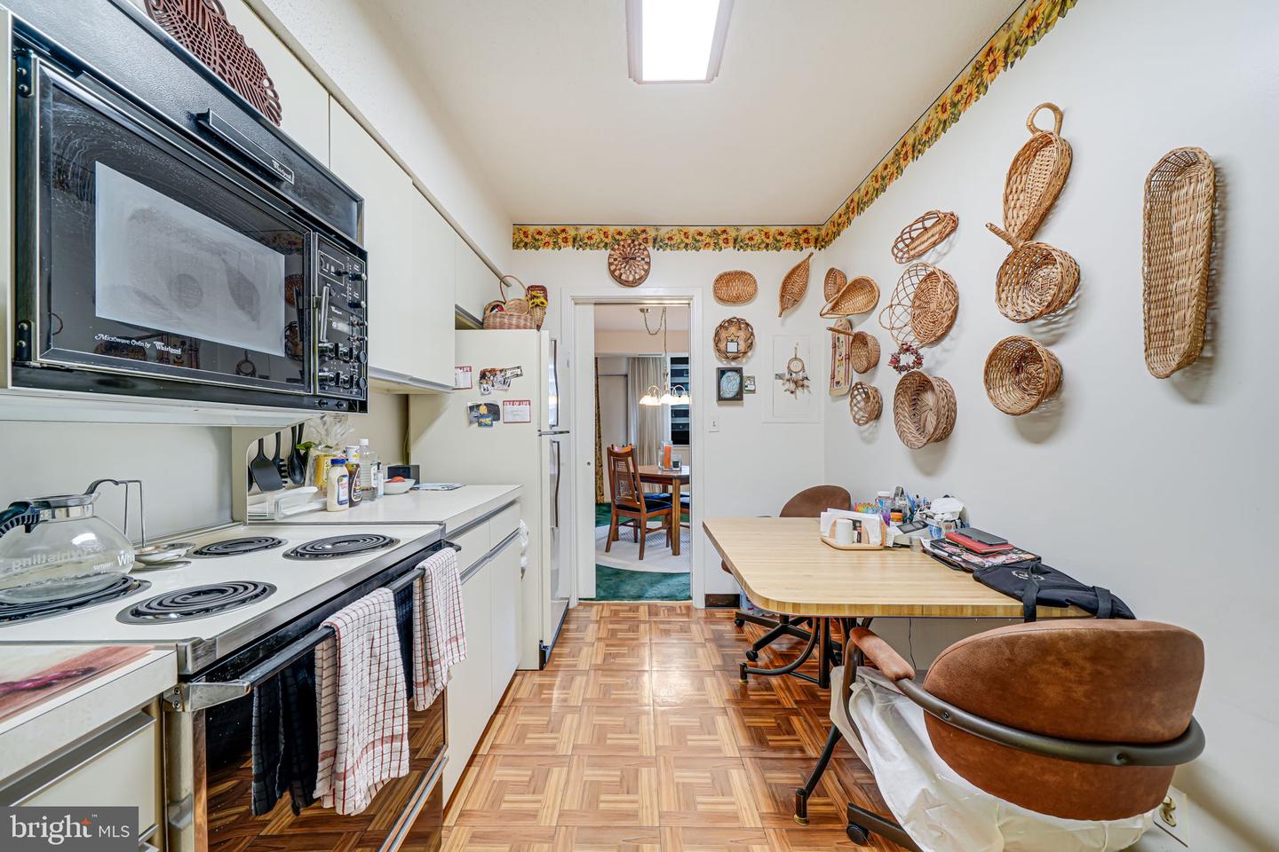 5501 SEMINARY RD #401S, FALLS CHURCH, Virginia 22041, 1 Bedroom Bedrooms, ,1 BathroomBathrooms,Residential,For sale,5501 SEMINARY RD #401S,VAFX2244418 MLS # VAFX2244418
