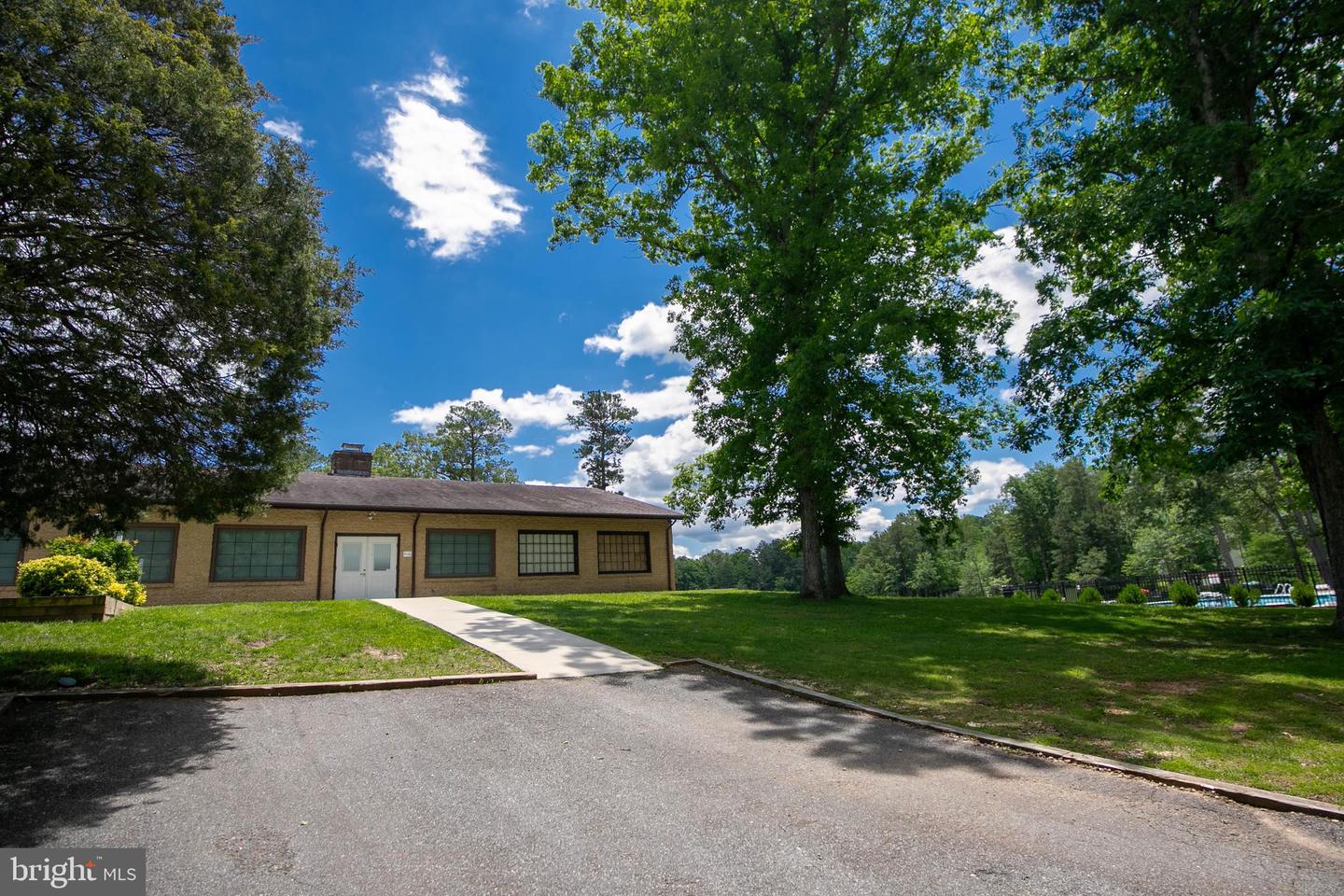 459 LAND OR, RUTHER GLEN, Virginia 22546, 3 Bedrooms Bedrooms, ,2 BathroomsBathrooms,Residential,For sale,459 LAND OR,VACV2008268 MLS # VACV2008268