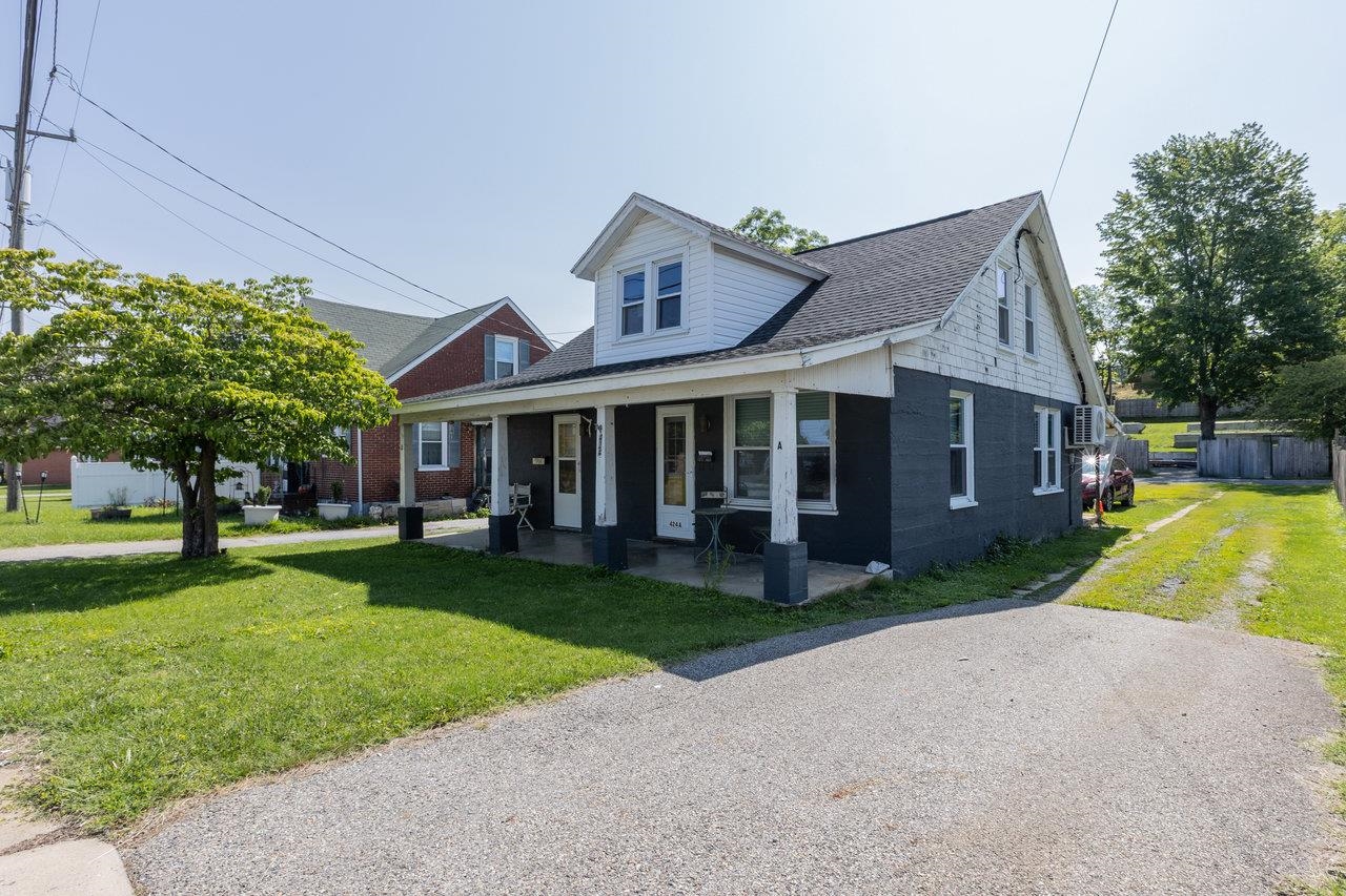 424 N DELPHINE AVE, WAYNESBORO, Virginia 22980, ,Residential,424 N DELPHINE AVE,665626 MLS # 665626