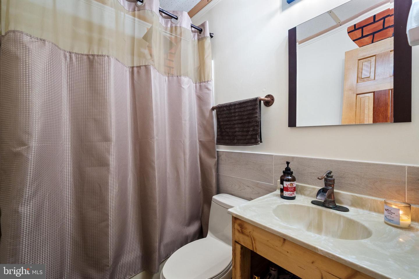6117 ROSE HILL DR, ALEXANDRIA, Virginia 22310, 3 Bedrooms Bedrooms, ,2 BathroomsBathrooms,Residential,For sale,6117 ROSE HILL DR,VAFX2245698 MLS # VAFX2245698