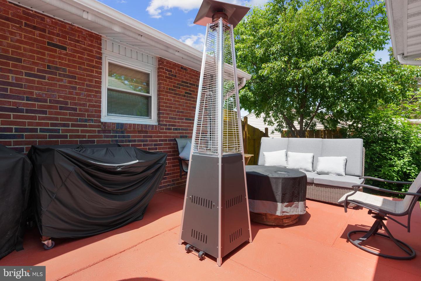 6117 ROSE HILL DR, ALEXANDRIA, Virginia 22310, 3 Bedrooms Bedrooms, ,2 BathroomsBathrooms,Residential,For sale,6117 ROSE HILL DR,VAFX2245698 MLS # VAFX2245698