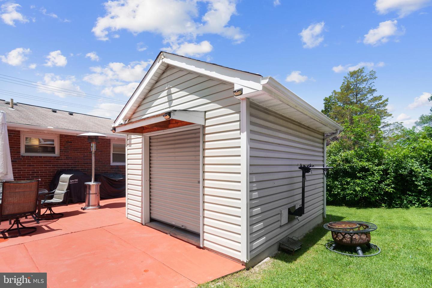 6117 ROSE HILL DR, ALEXANDRIA, Virginia 22310, 3 Bedrooms Bedrooms, ,2 BathroomsBathrooms,Residential,For sale,6117 ROSE HILL DR,VAFX2245698 MLS # VAFX2245698