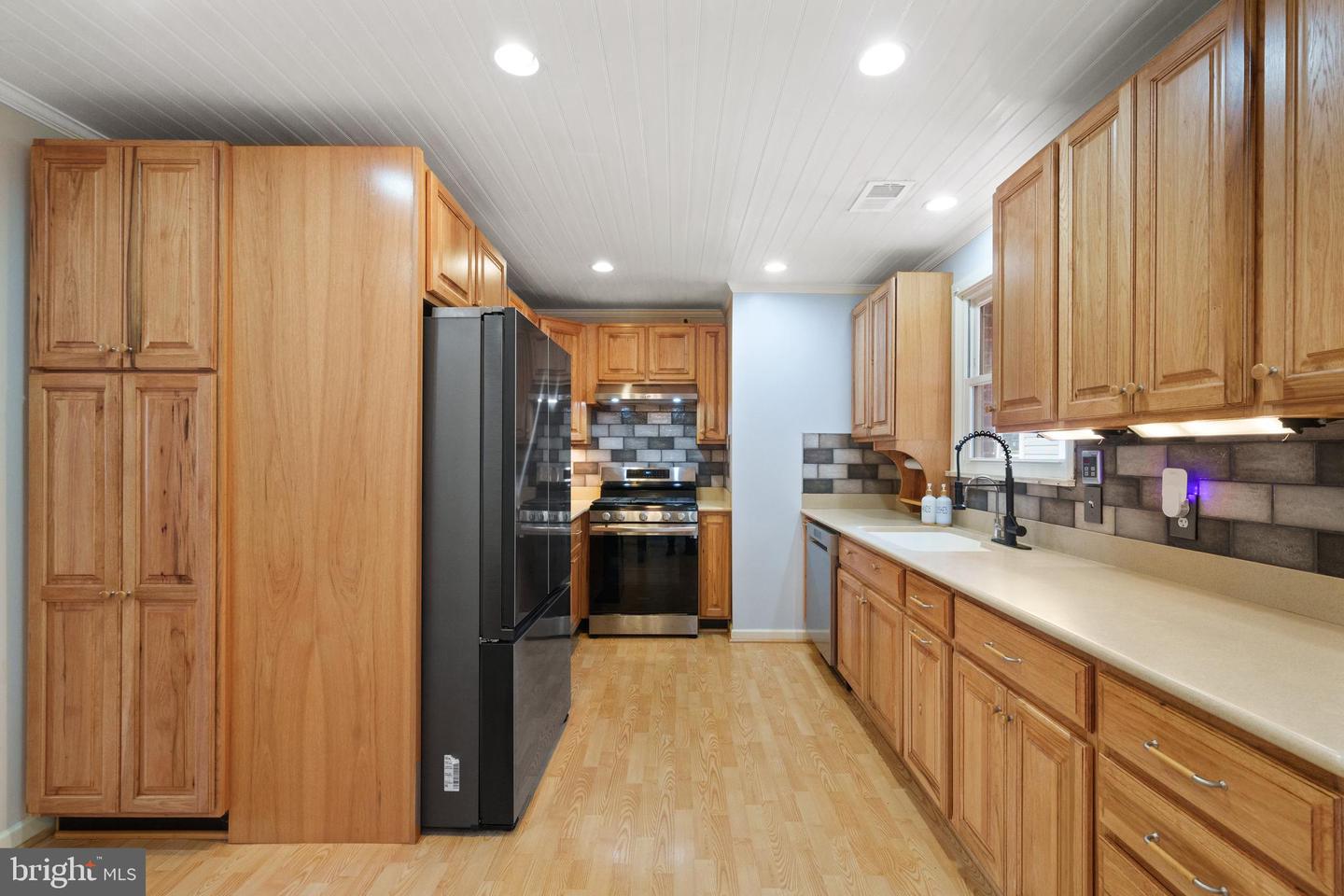 6117 ROSE HILL DR, ALEXANDRIA, Virginia 22310, 3 Bedrooms Bedrooms, ,2 BathroomsBathrooms,Residential,For sale,6117 ROSE HILL DR,VAFX2245698 MLS # VAFX2245698