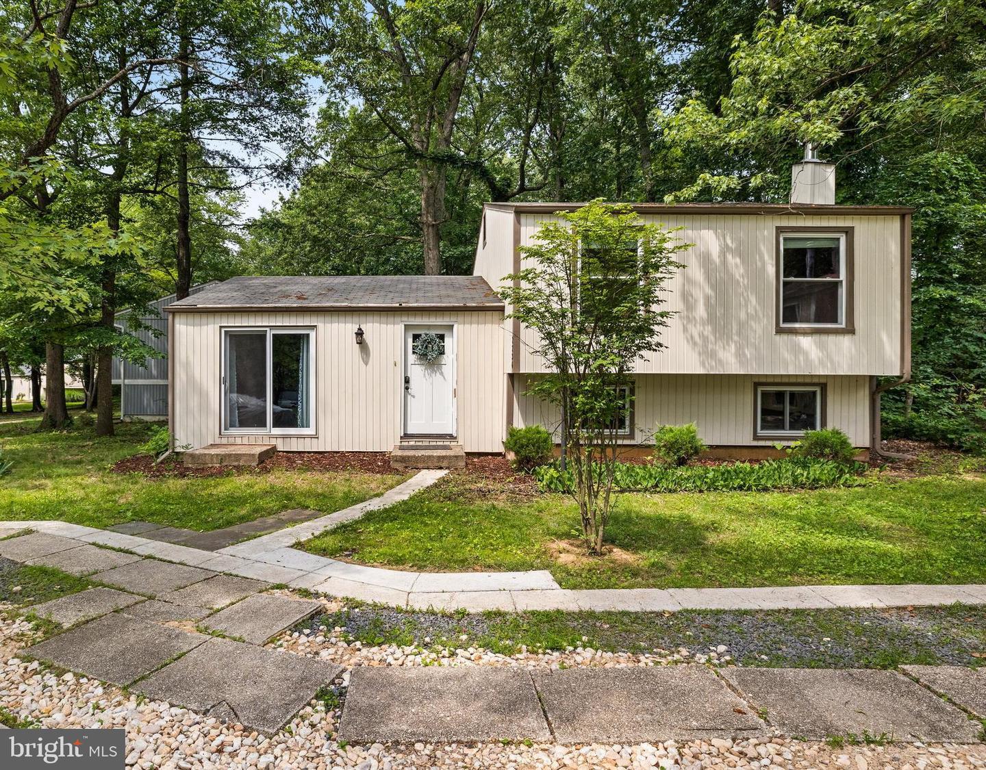 2236 COCQUINA DR, RESTON, Virginia 20191, 3 Bedrooms Bedrooms, ,2 BathroomsBathrooms,Residential,For sale,2236 COCQUINA DR,VAFX2245708 MLS # VAFX2245708