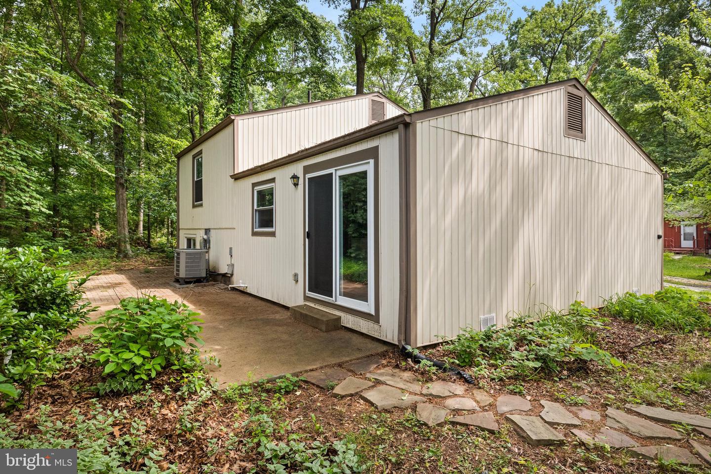 2236 COCQUINA DR, RESTON, Virginia 20191, 3 Bedrooms Bedrooms, ,2 BathroomsBathrooms,Residential,For sale,2236 COCQUINA DR,VAFX2245708 MLS # VAFX2245708