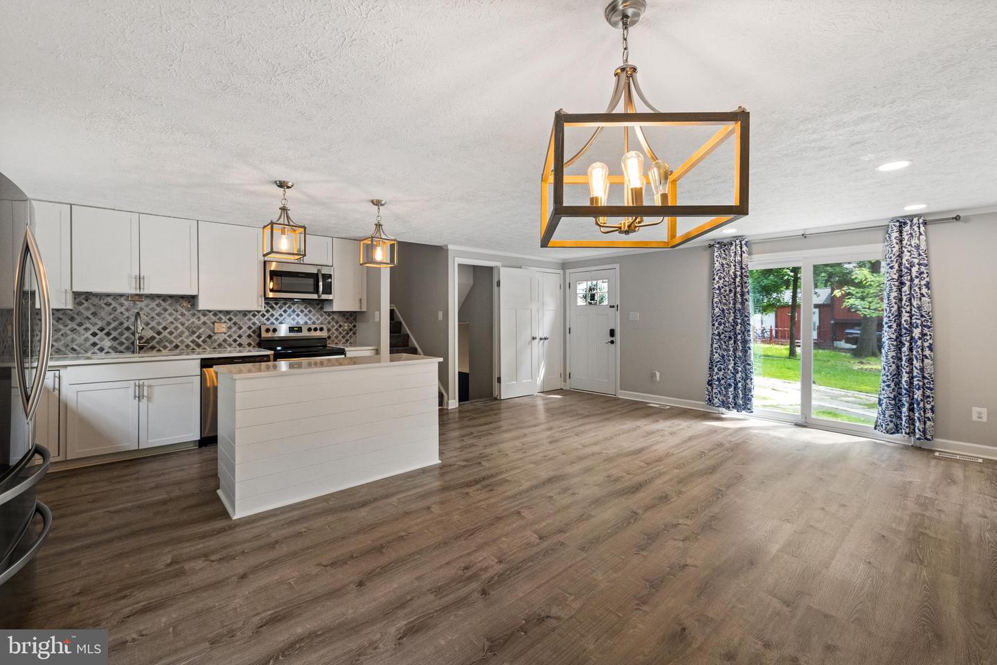 2236 COCQUINA DR, RESTON, Virginia 20191, 3 Bedrooms Bedrooms, ,2 BathroomsBathrooms,Residential,For sale,2236 COCQUINA DR,VAFX2245708 MLS # VAFX2245708
