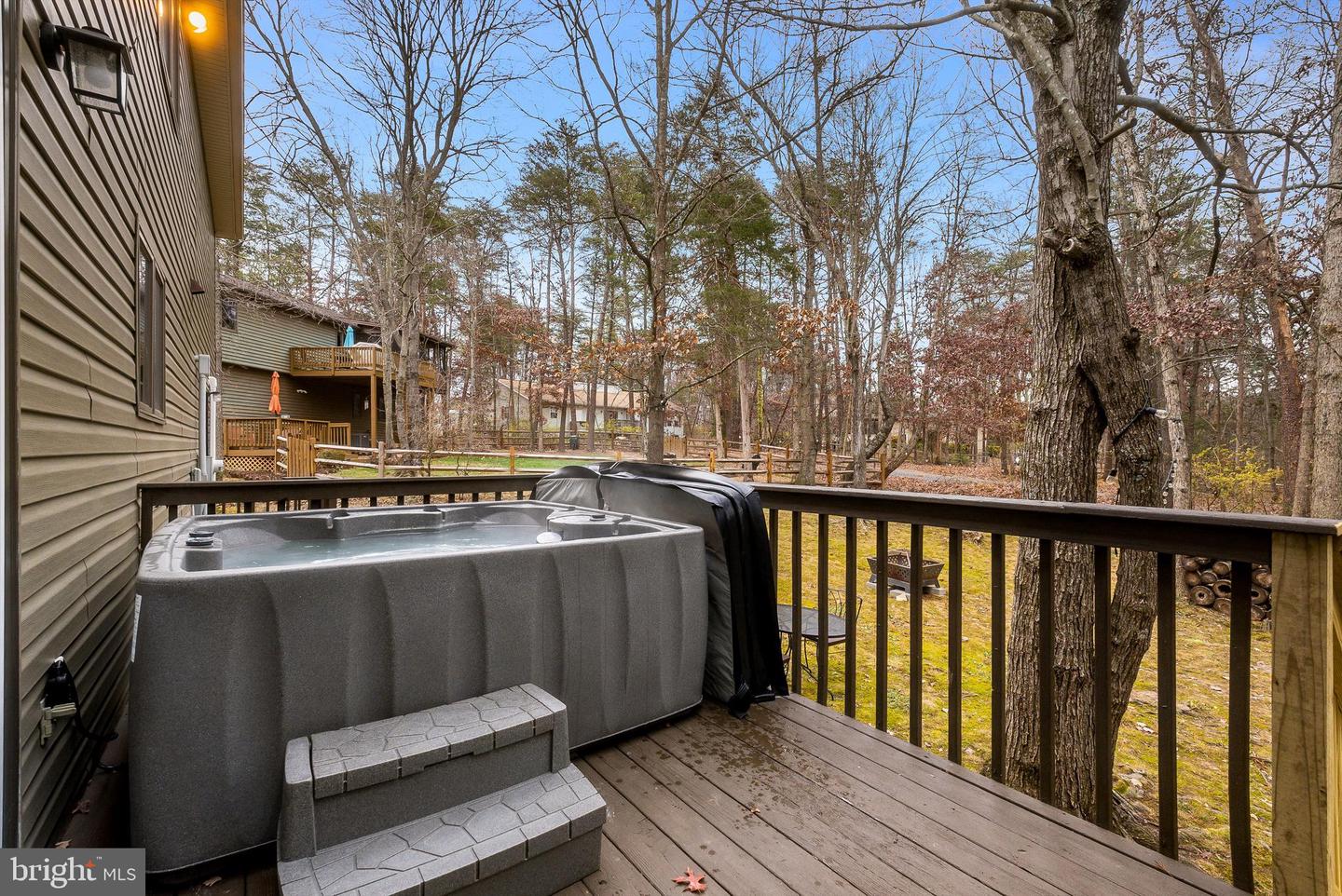 375 ALLEGHANY DR, MCGAHEYSVILLE, Virginia 22840, 3 Bedrooms Bedrooms, 9 Rooms Rooms,2 BathroomsBathrooms,Residential,For sale,375 ALLEGHANY DR,VARO2002372 MLS # VARO2002372