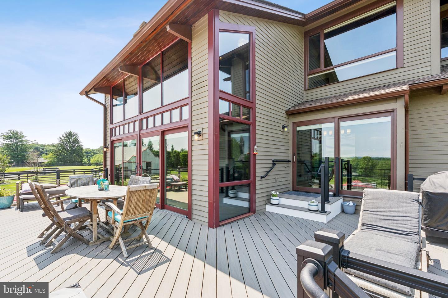 15724 TRAPSHIRE CT, WATERFORD, Virginia 20197, 4 Bedrooms Bedrooms, ,3 BathroomsBathrooms,Residential,For sale,15724 TRAPSHIRE CT,VALO2099134 MLS # VALO2099134