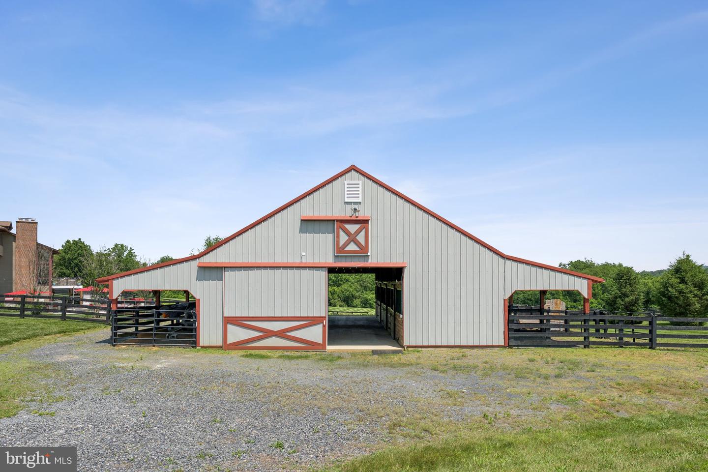 15724 TRAPSHIRE CT, WATERFORD, Virginia 20197, 4 Bedrooms Bedrooms, ,3 BathroomsBathrooms,Residential,For sale,15724 TRAPSHIRE CT,VALO2099134 MLS # VALO2099134